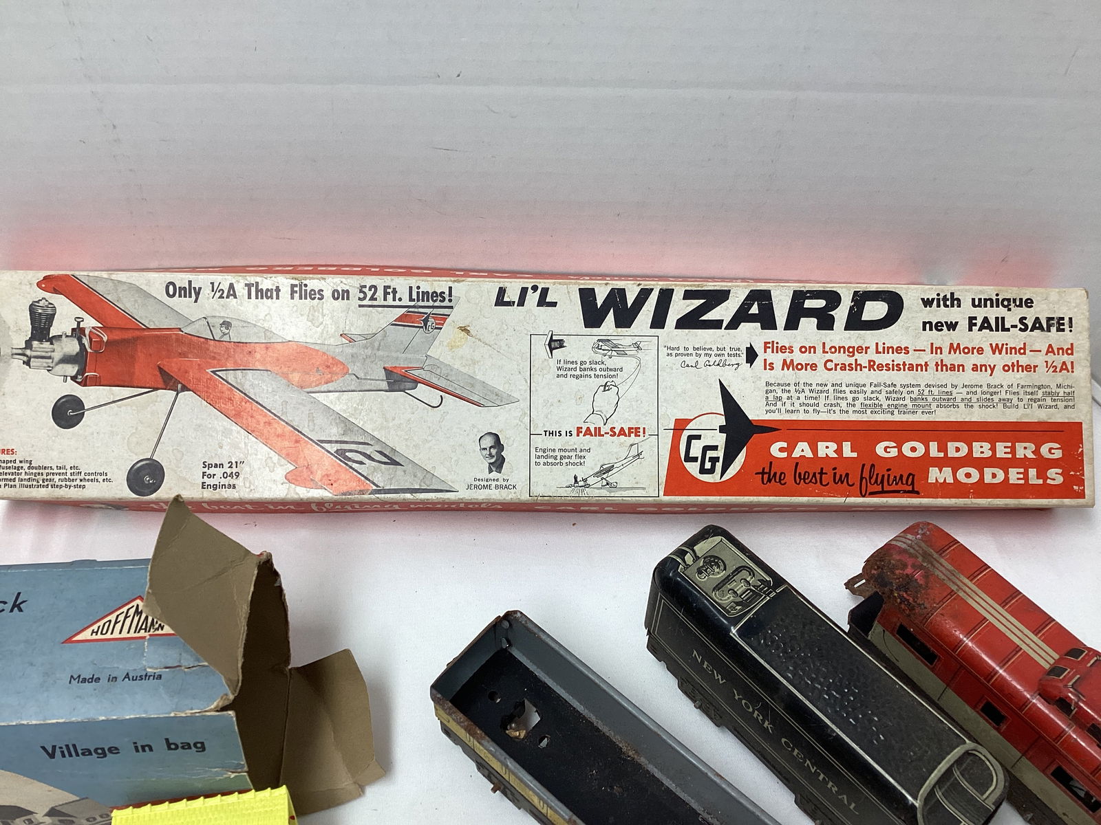Marx Model Trains, Model Airplanes, and Plastic Houses - 6