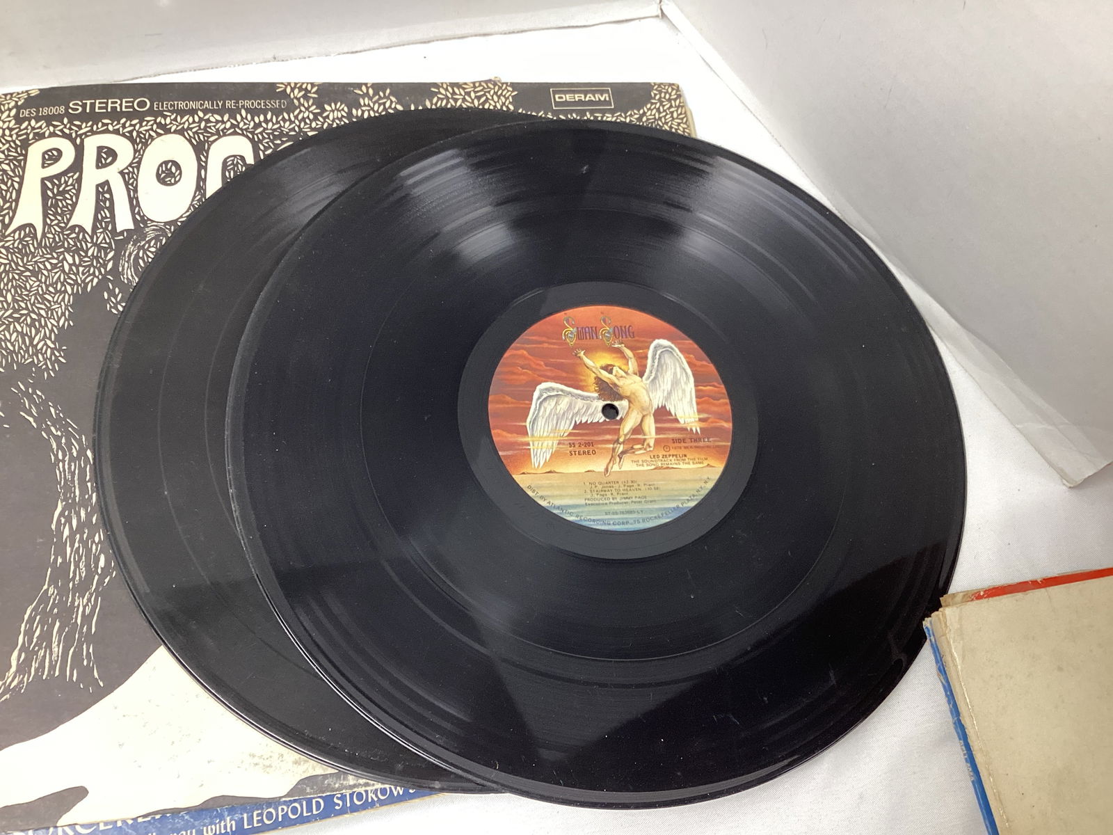 Vinyl Record Albums and Victrola Records - 7