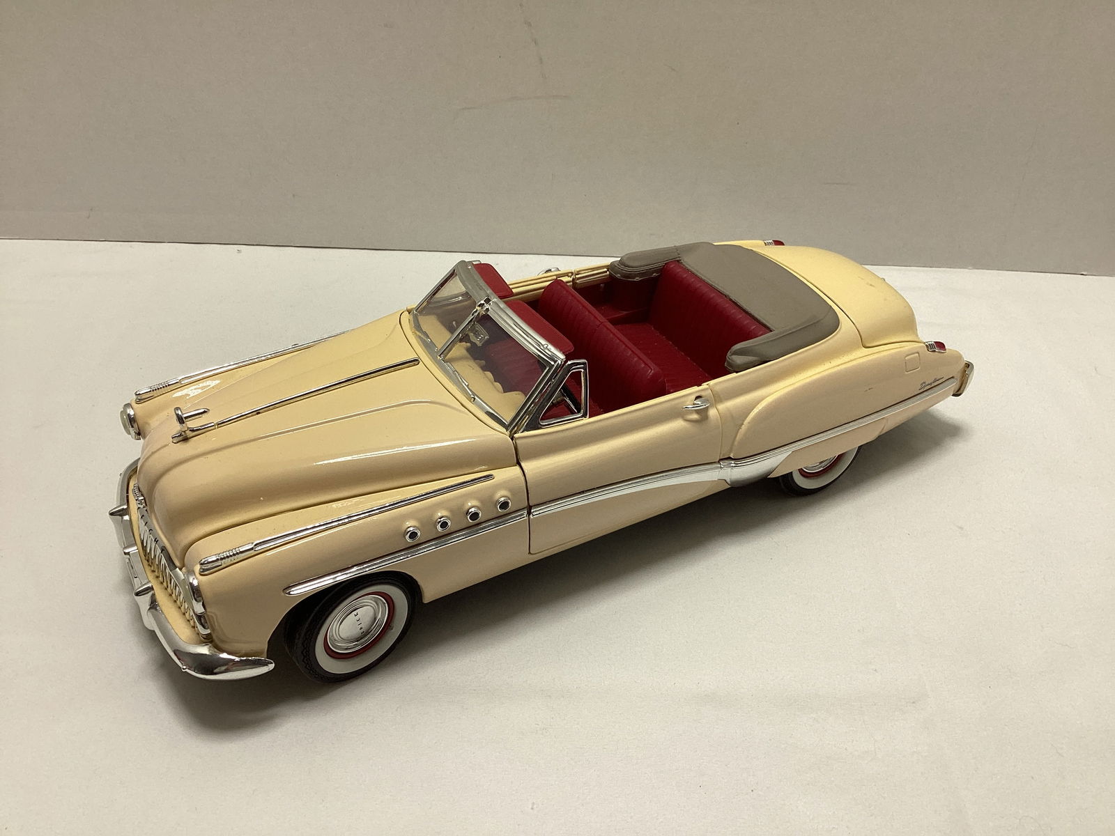 Motor Max and Road Legends 1:18 Scale Cars - 3