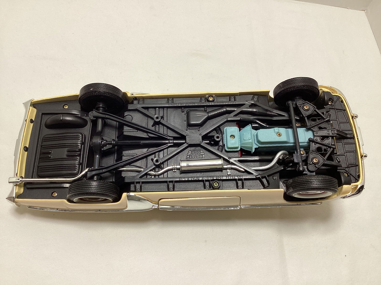 Motor Max and Road Legends 1:18 Scale Cars - 5