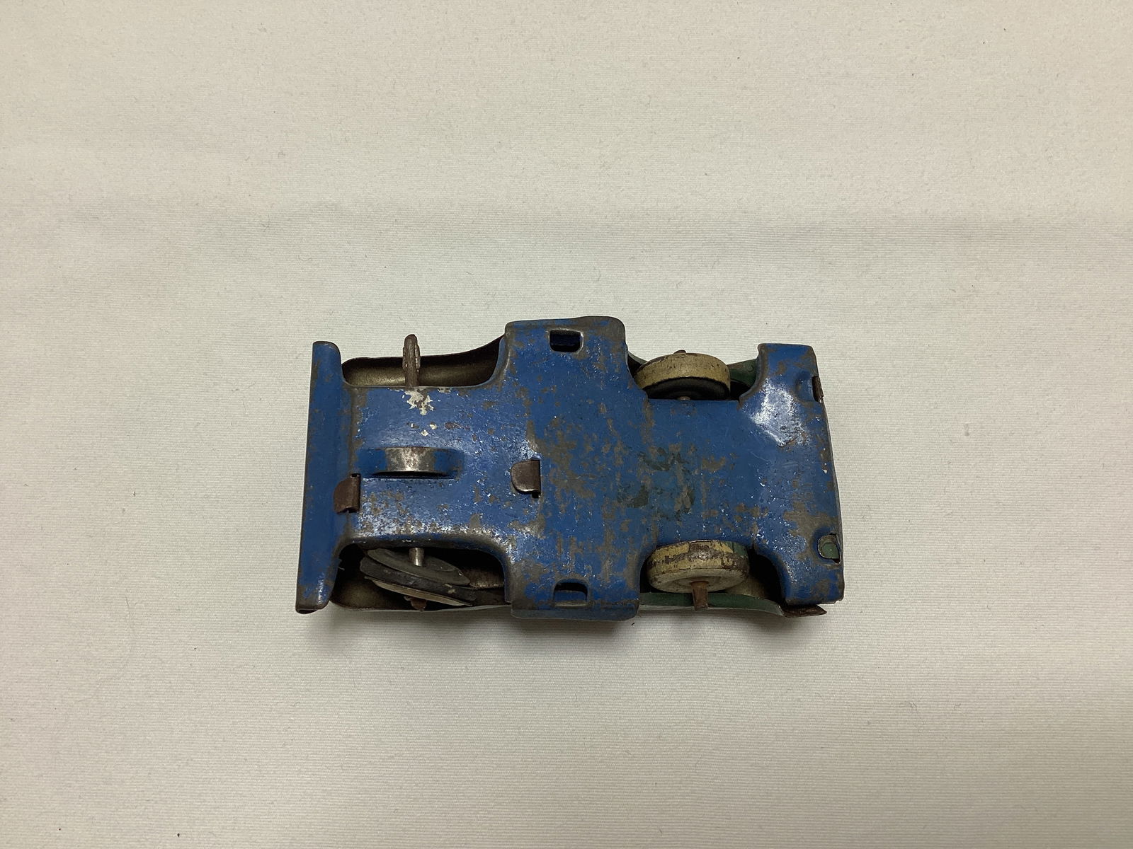 Five Vintage Tin Toys - 7