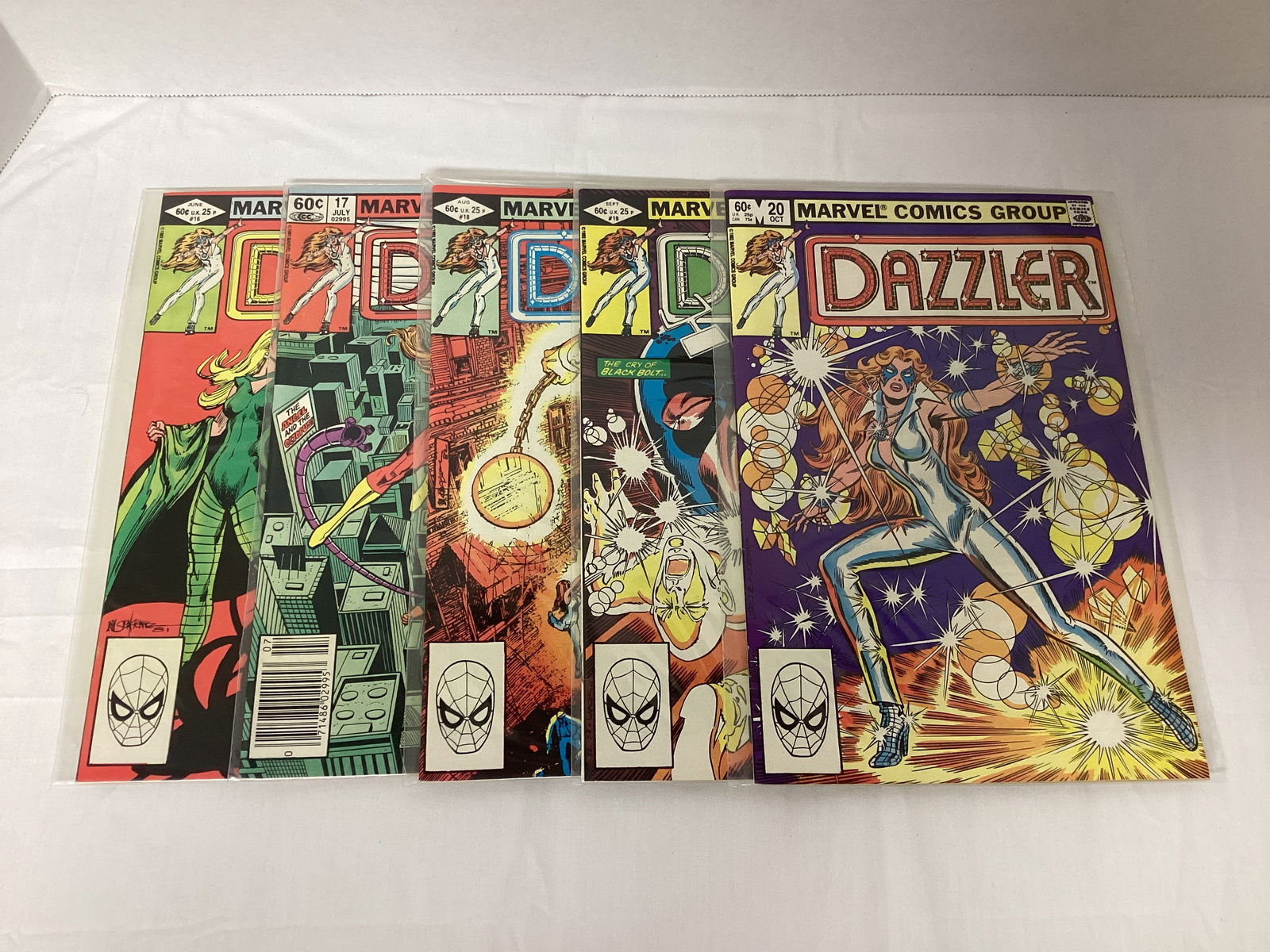 Dazzler 16-20 Marvel Comic Books: please preview and see all photos for condition 