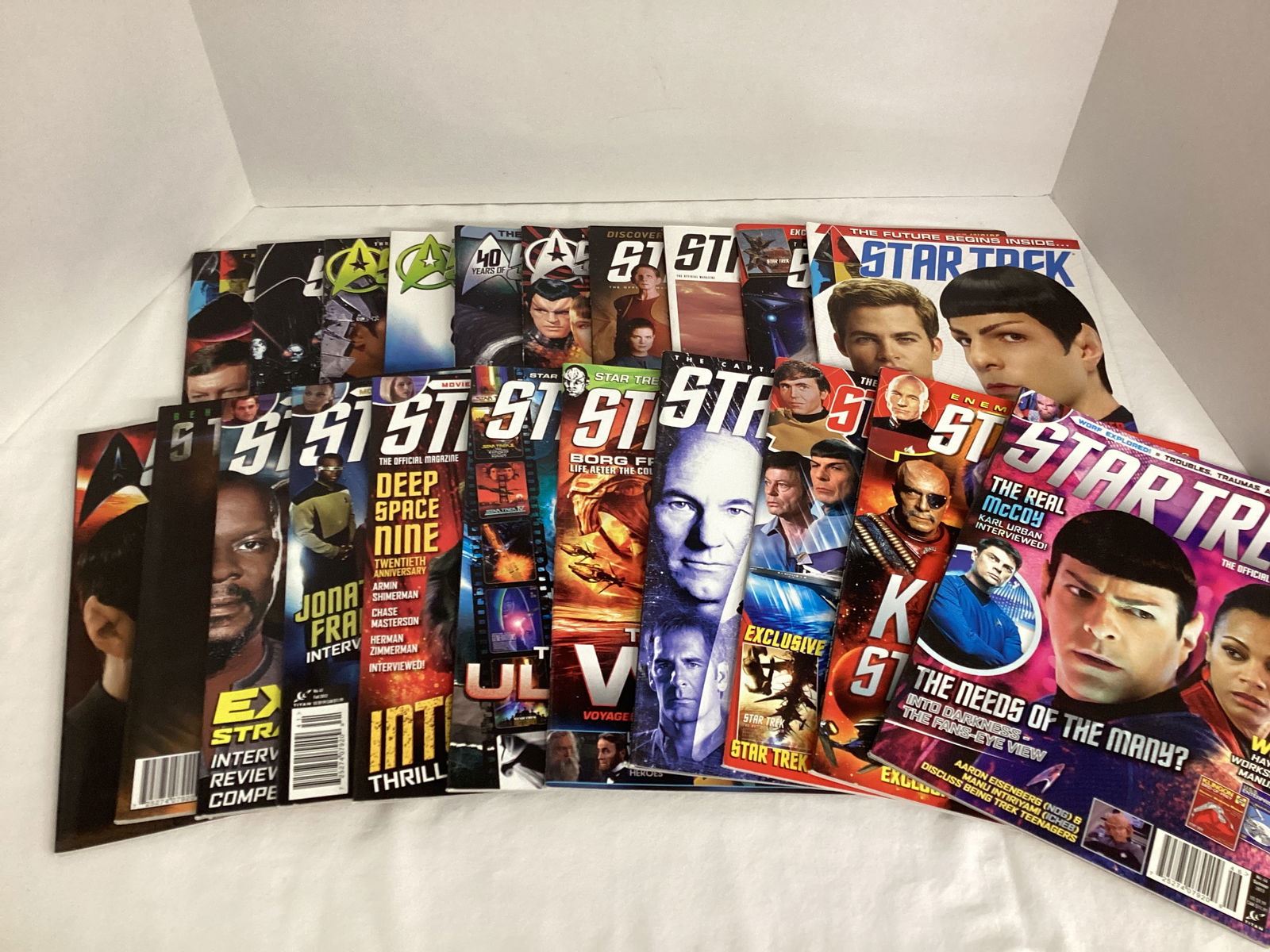 Star Trek Magazines (1 of 7)