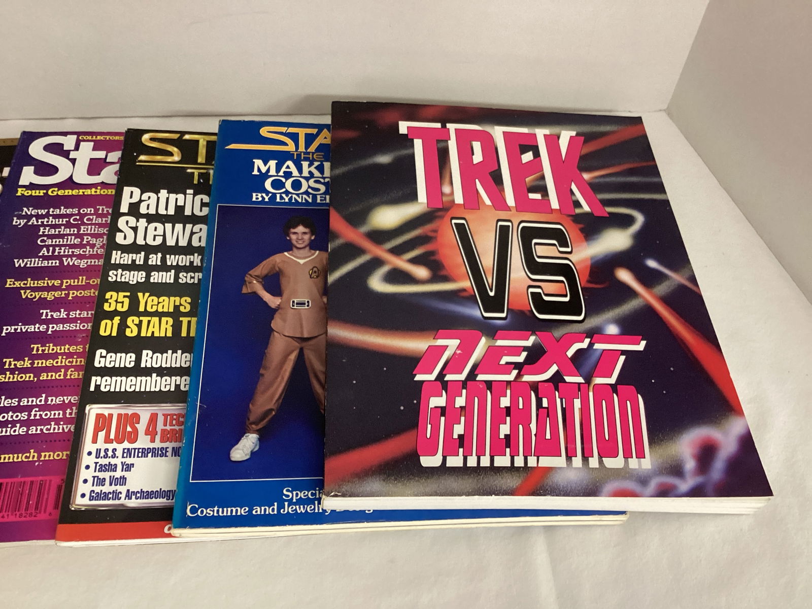 Star Trek Magazines - 2