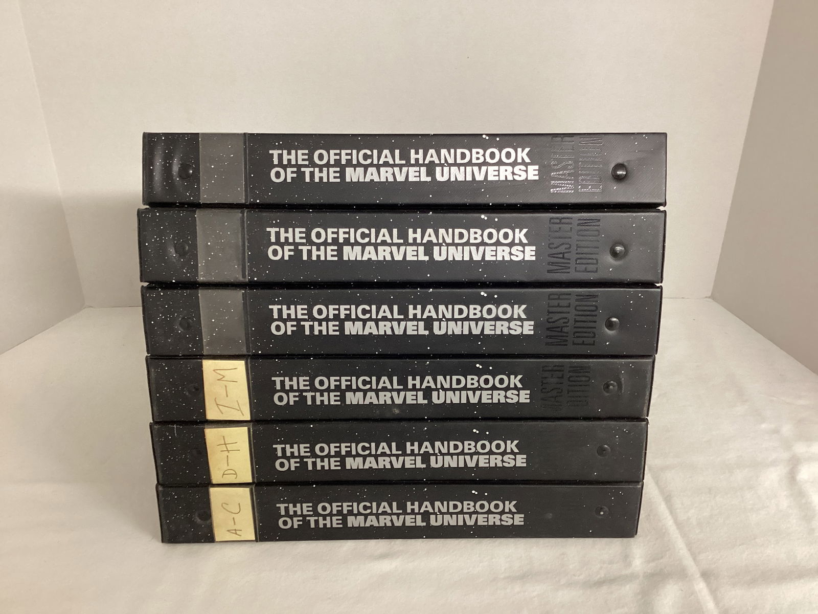 The Official Handbook of the Marvel Universe: . 