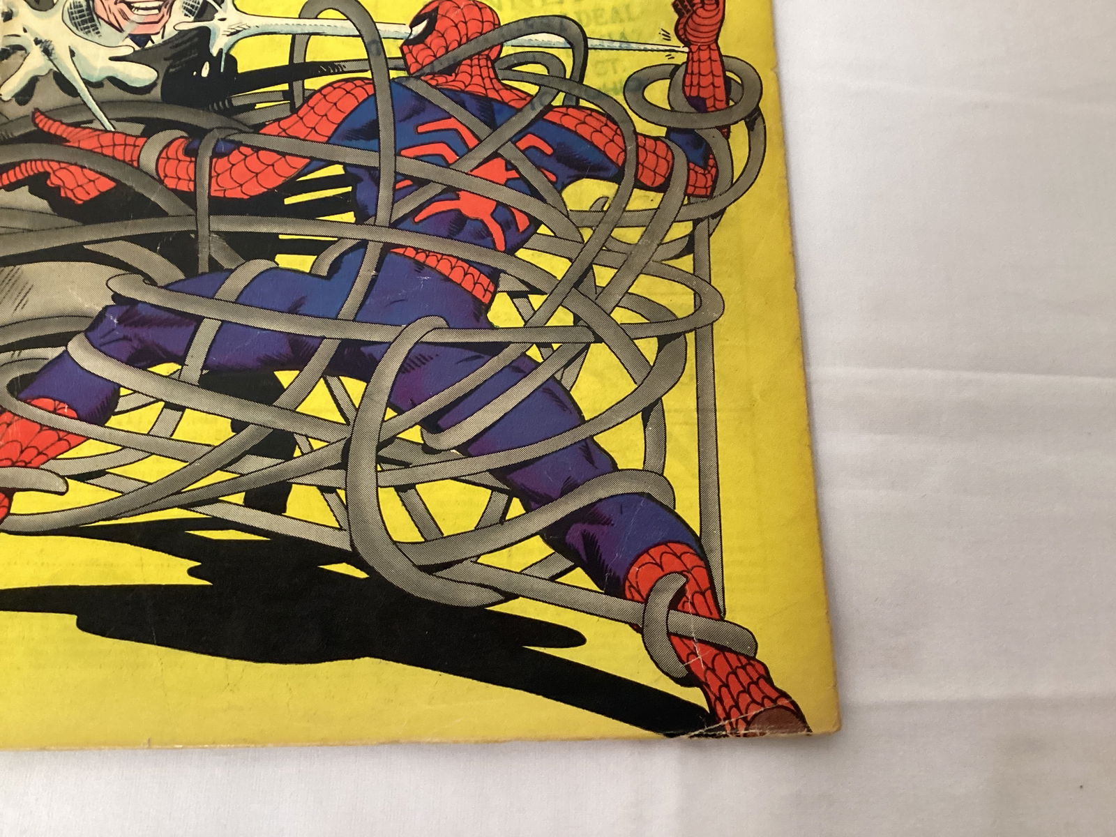 The Amazing Spider-Man 25 Marvel Comic Book - 5