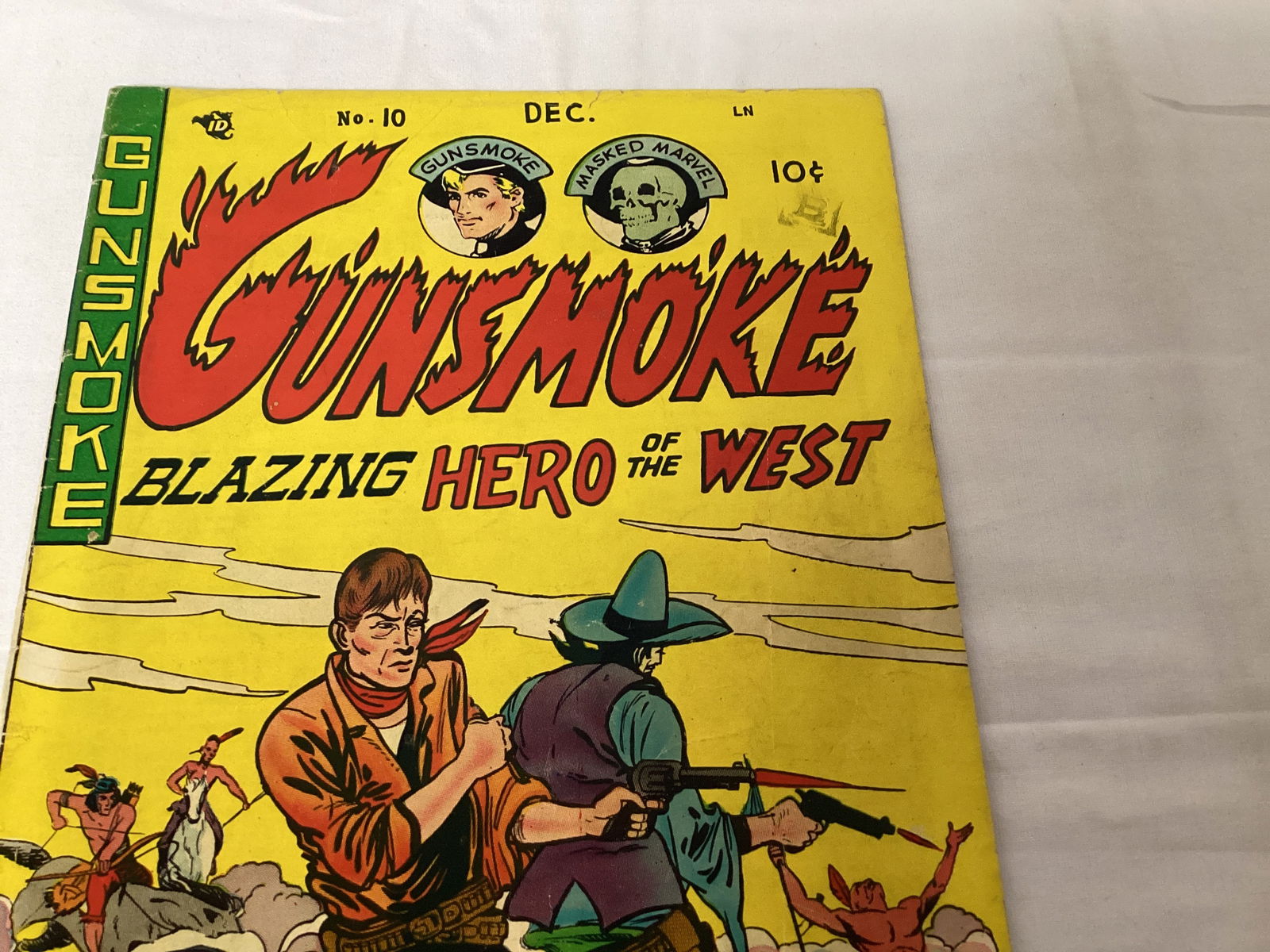 Gunsmoke 10 Western Comic Book - 3