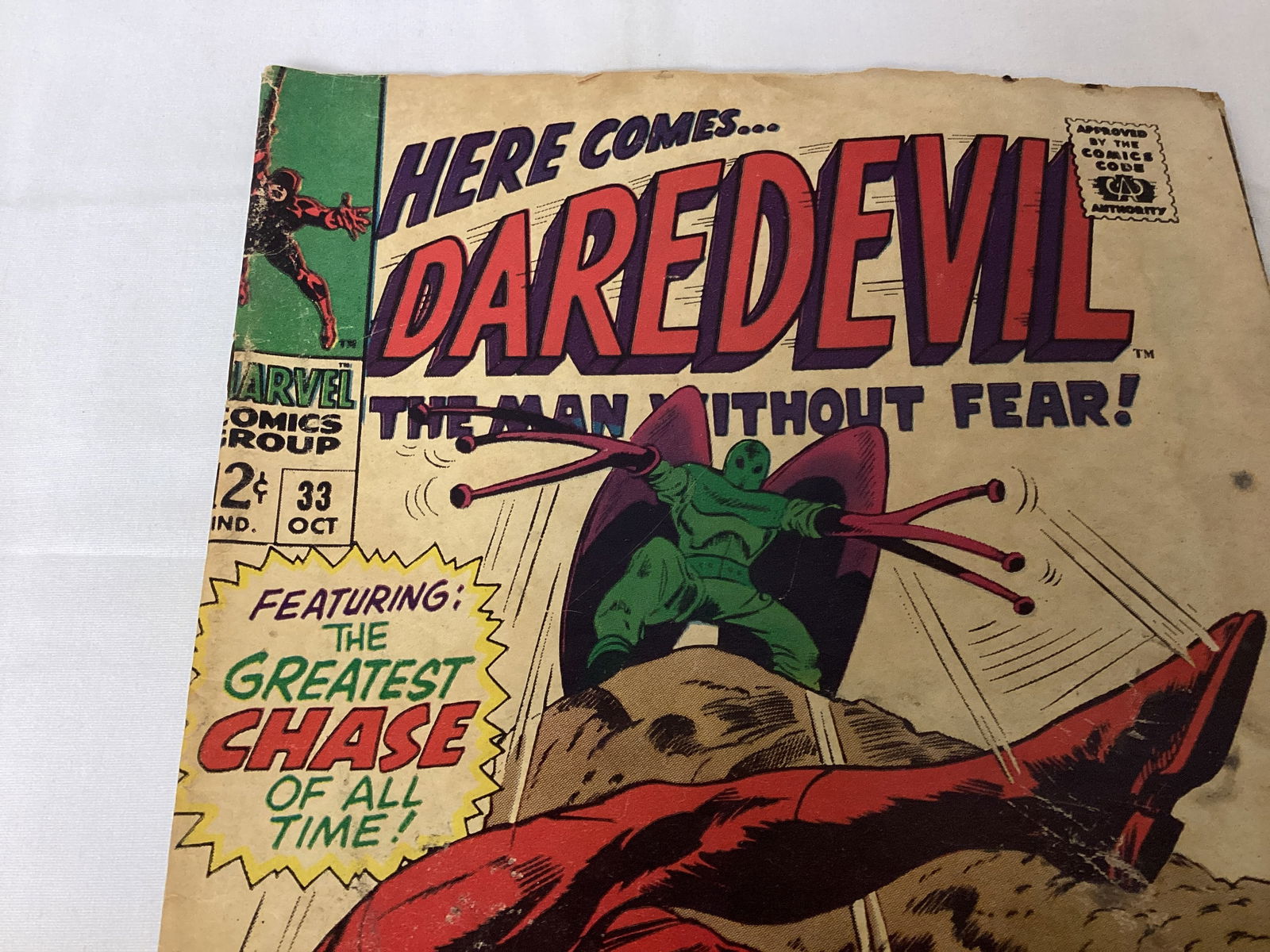 Daredevil 33 Marvel Comic Book - 2