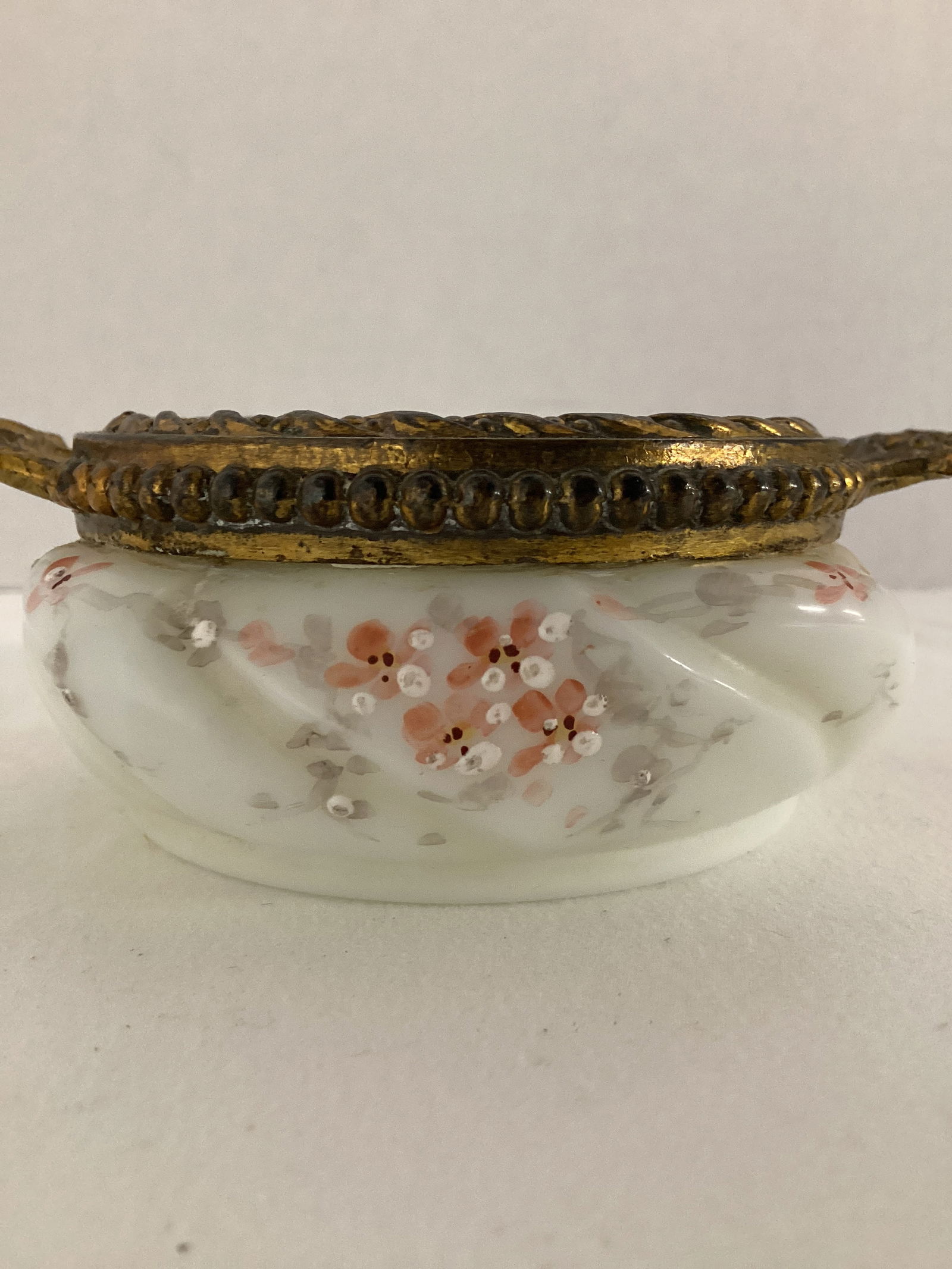 Wave Crest C F Monroe Handled Trinket Dish - 4