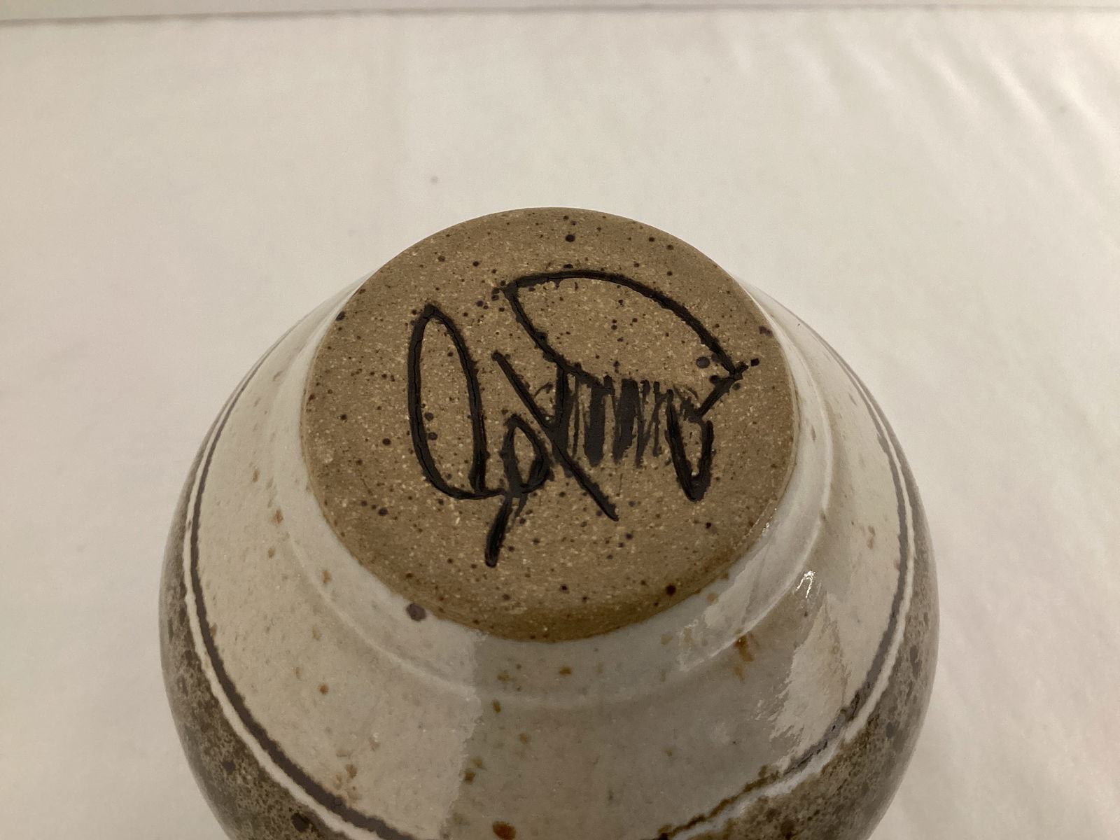 Signed Pottery Oil Diffuser - 4