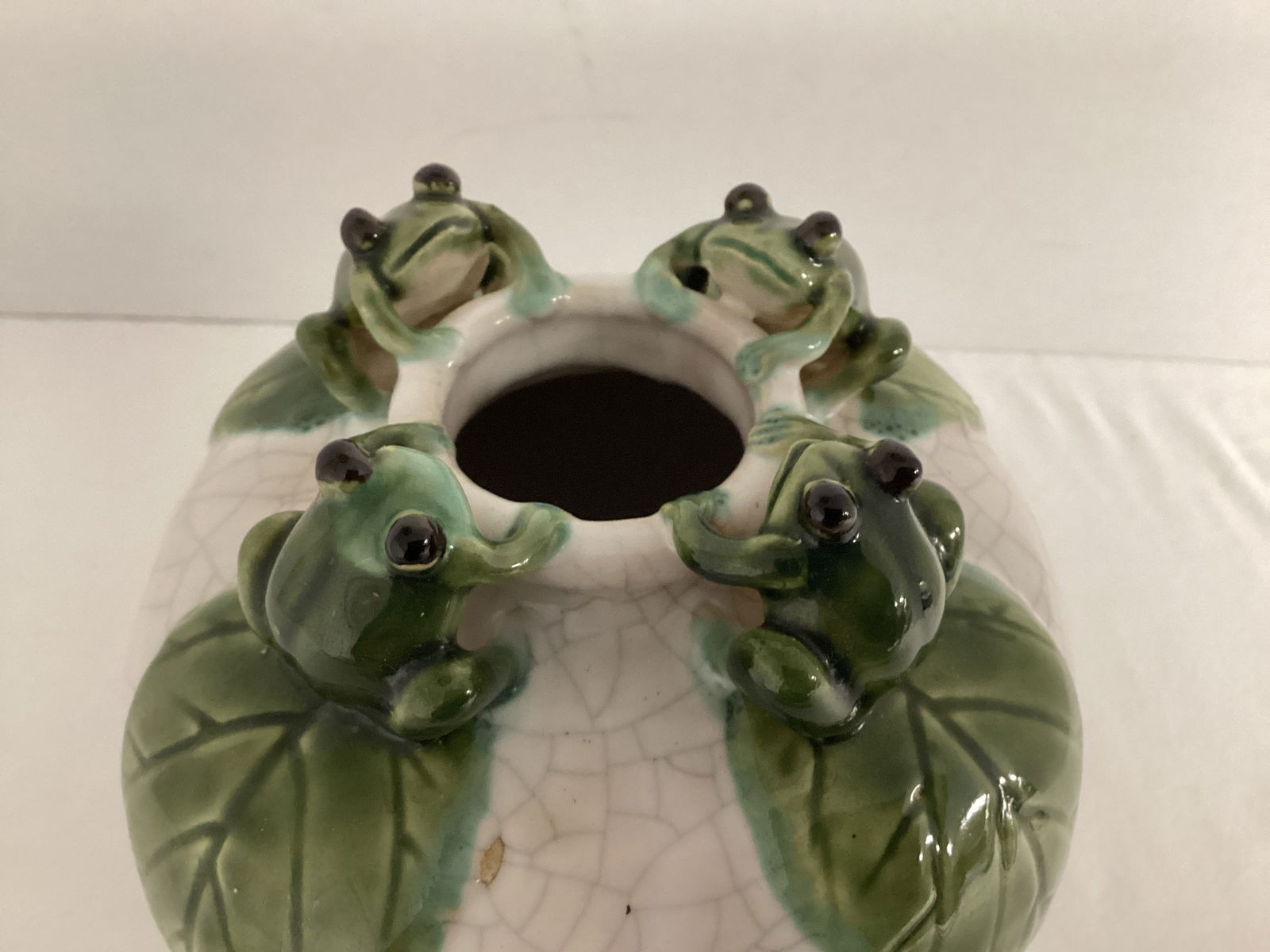 Pottery Vase with Frogs and Leaves - 2