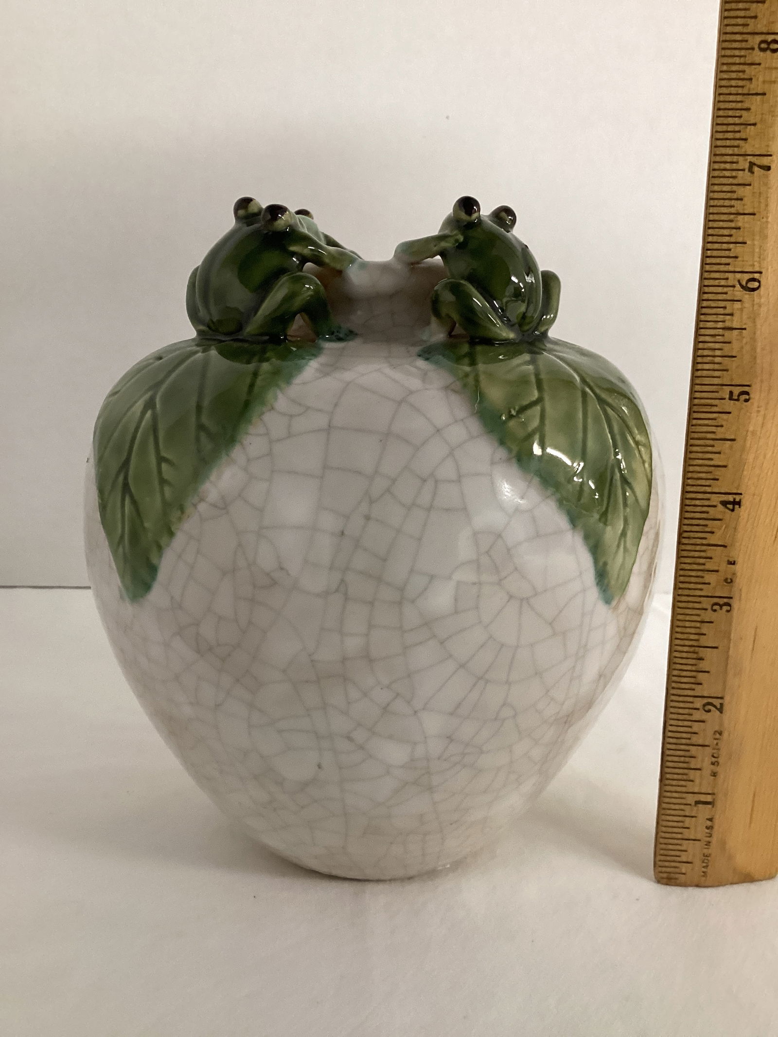 Pottery Vase with Frogs and Leaves - 4