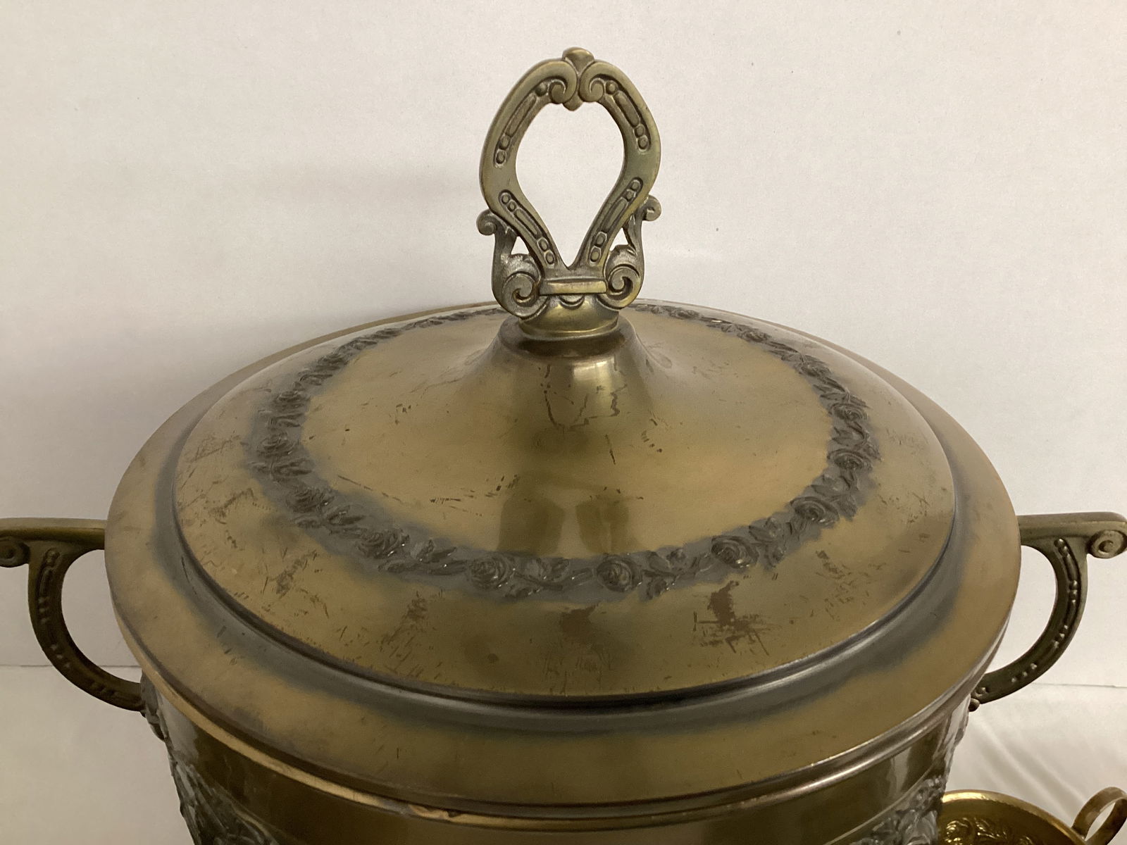 Vintage Brass Embossed Rose Pattern Eggnog Punch Bowl with Lid and 12 Brass Glass Holders - 4