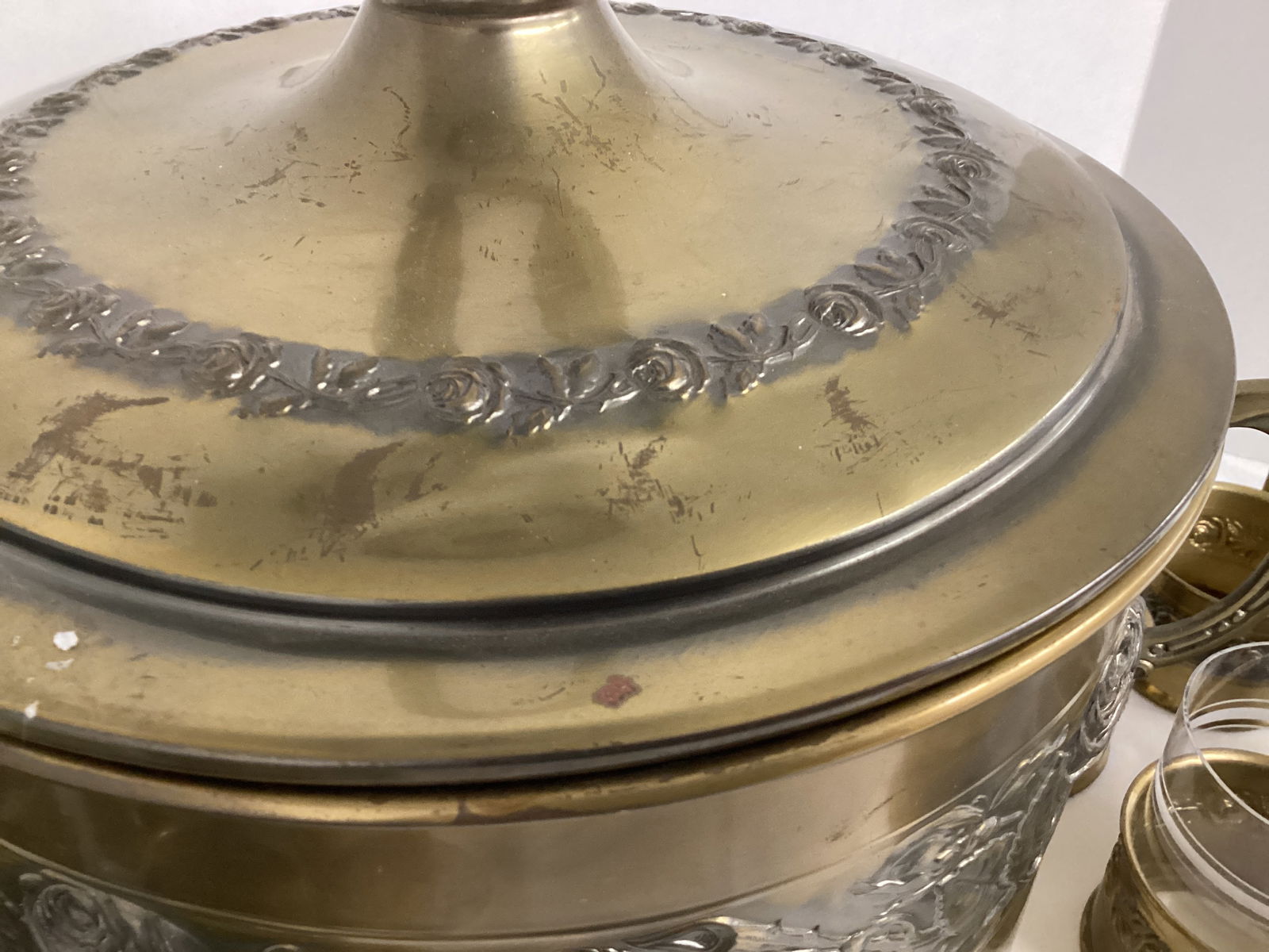 Vintage Brass Embossed Rose Pattern Eggnog Punch Bowl with Lid and 12 Brass Glass Holders - 5