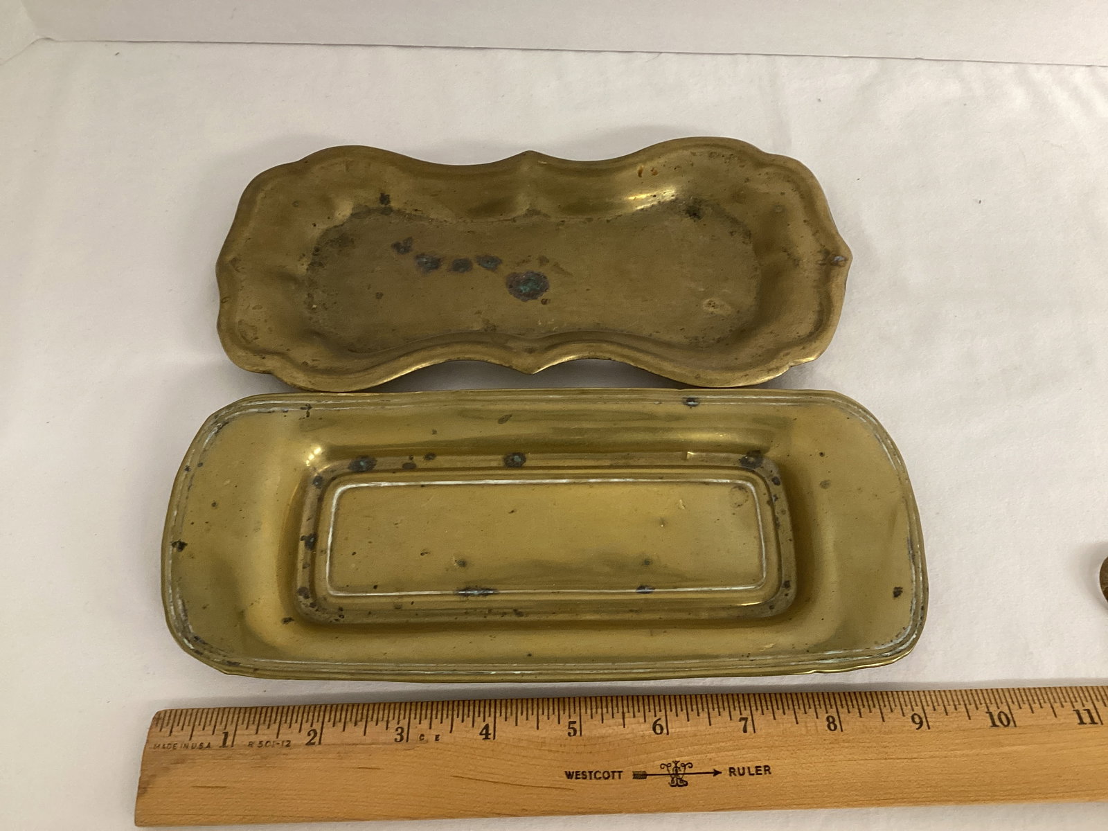 Two Brass Candlewick Scissors and Small Brass Trays - 4