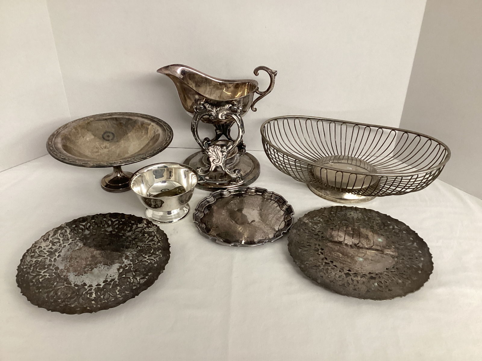 Silverplate Compote, Sauce on Warming Stand, Small Bowl, Trivets, Oval Basket Bowl: . 