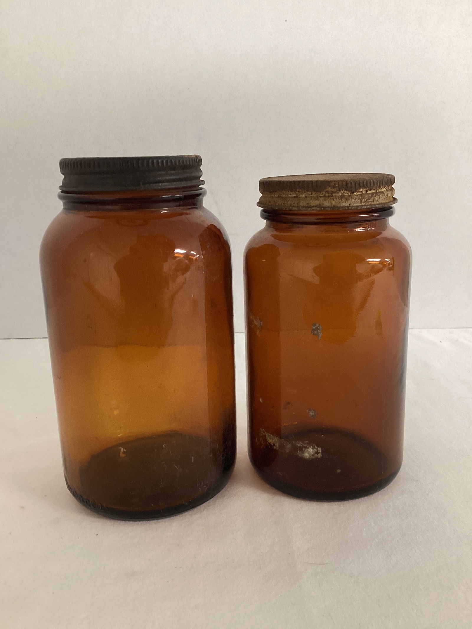 Two Vintage Brown Glass Jars (1 of 4)