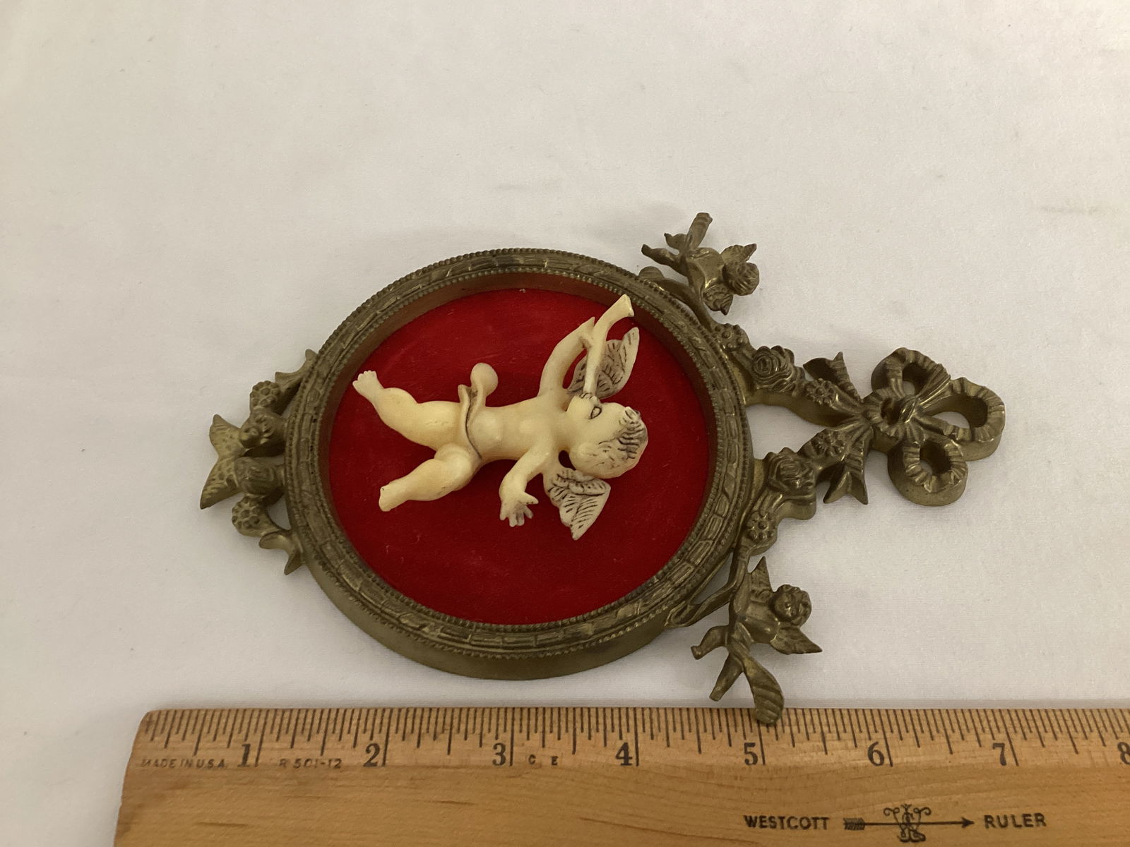 Pair of Vintage Frames with Attached Cherubs - 7