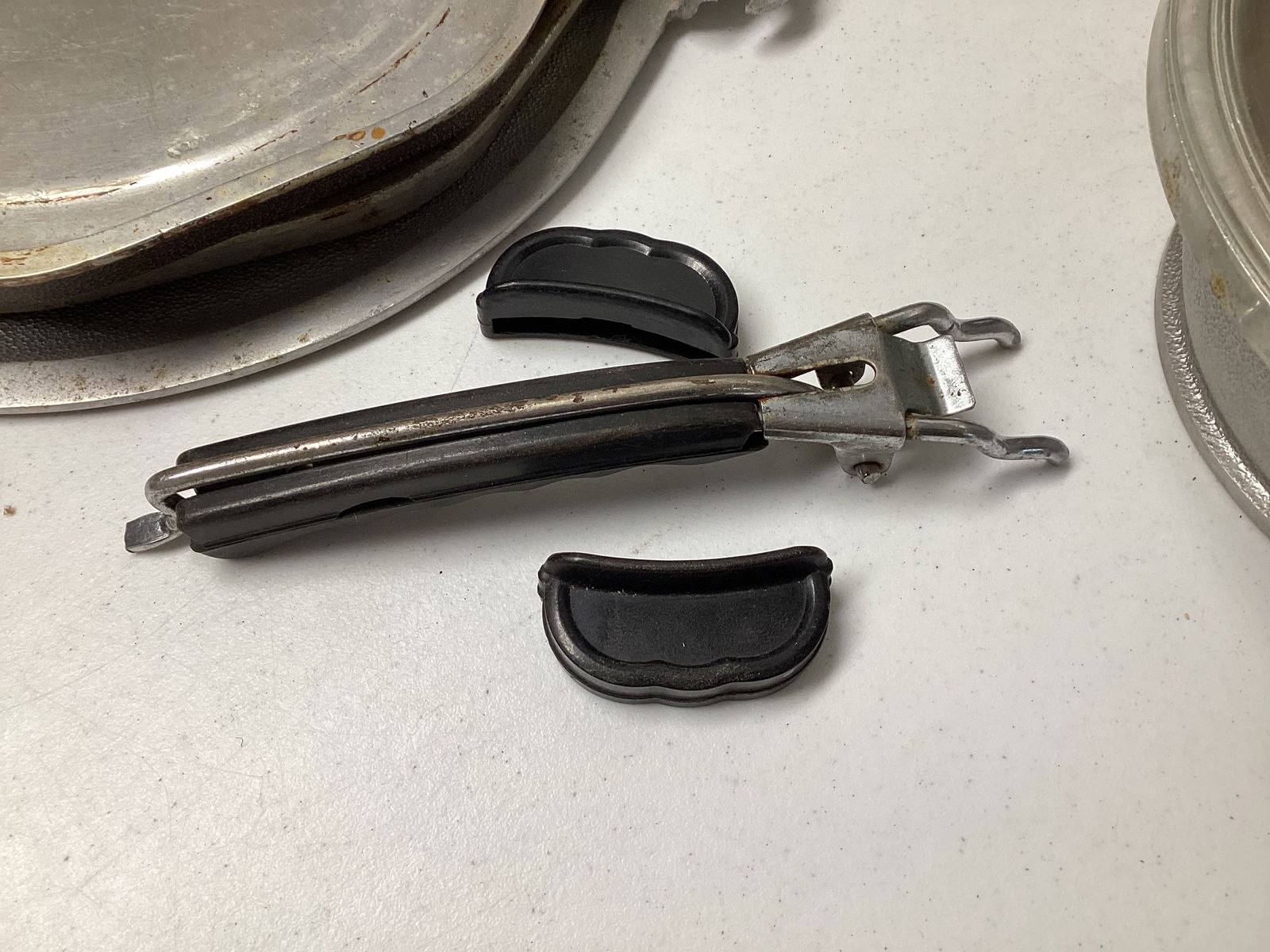 Guardian Service Hammered Aluminum Baking Dishes, Pitcher, and More - 7