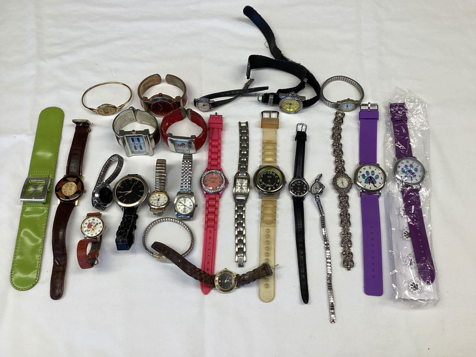 Ladies' Watches (1 of 8)