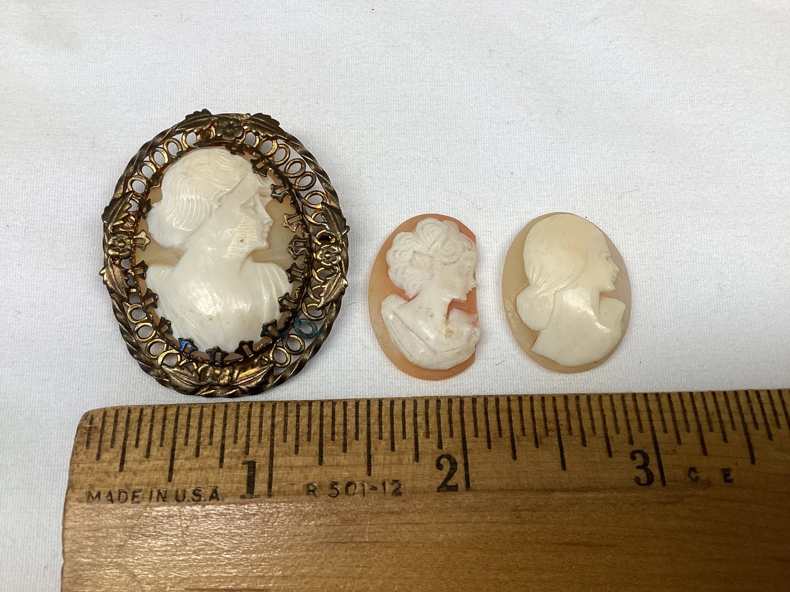 Cameo Brooches and Earrings - 4