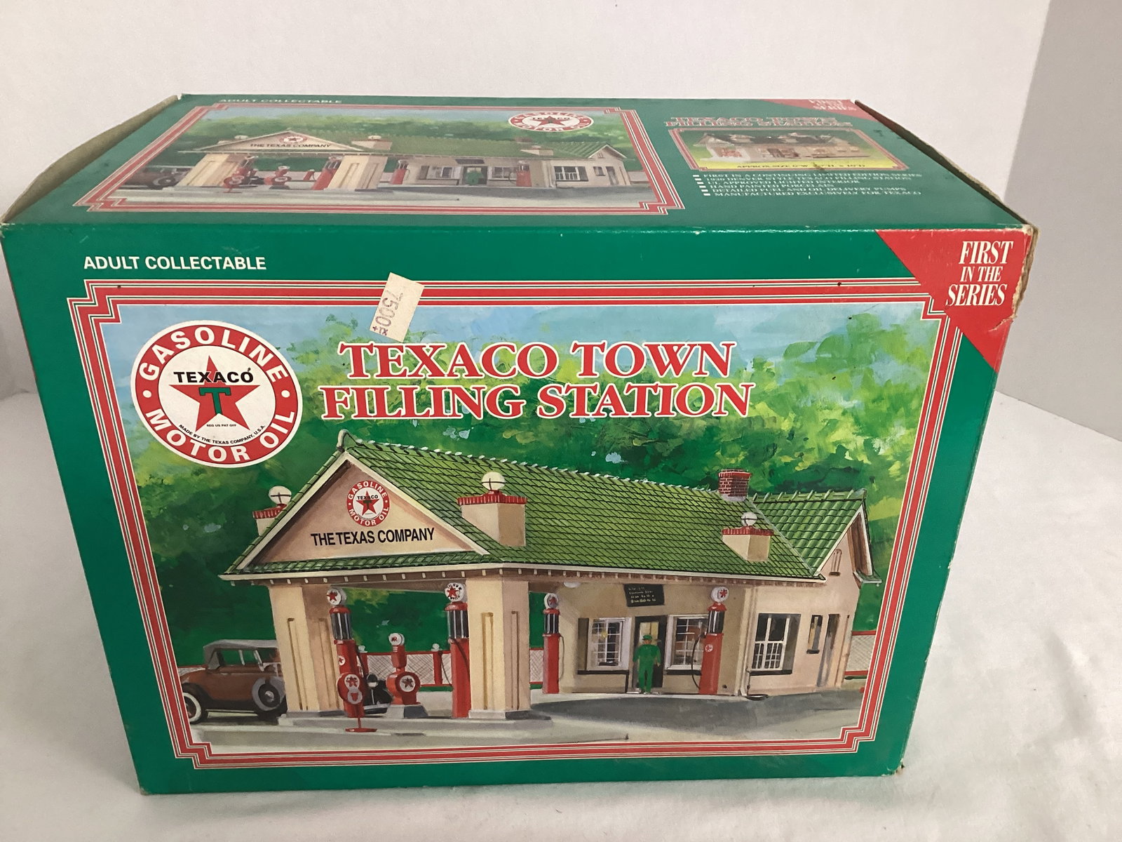 Texaco Town Filling Station Porcelain Lighted Building: . 