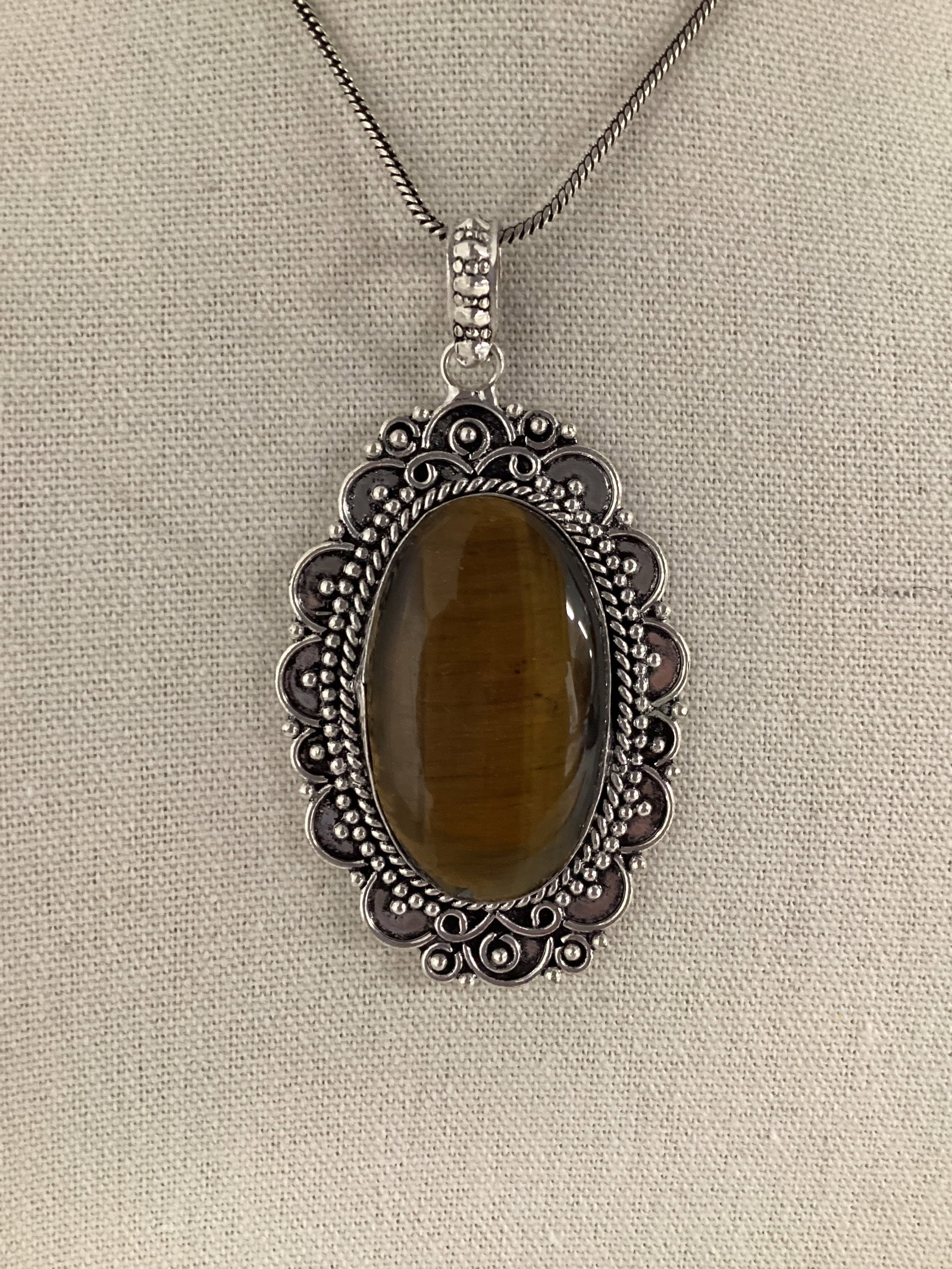 Tiger Eye Pendant with Chain: pennant 2 1/4" L, chain 20" L 