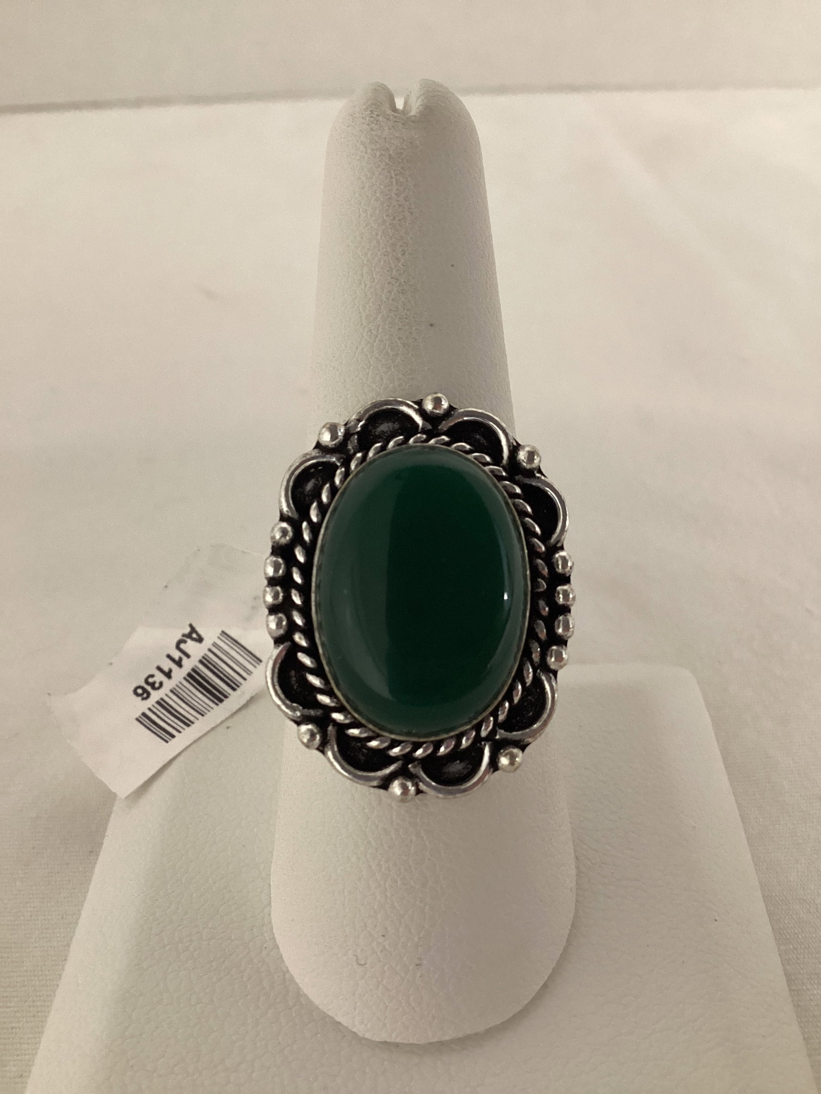 Green Onyx Size 9 Ring: .