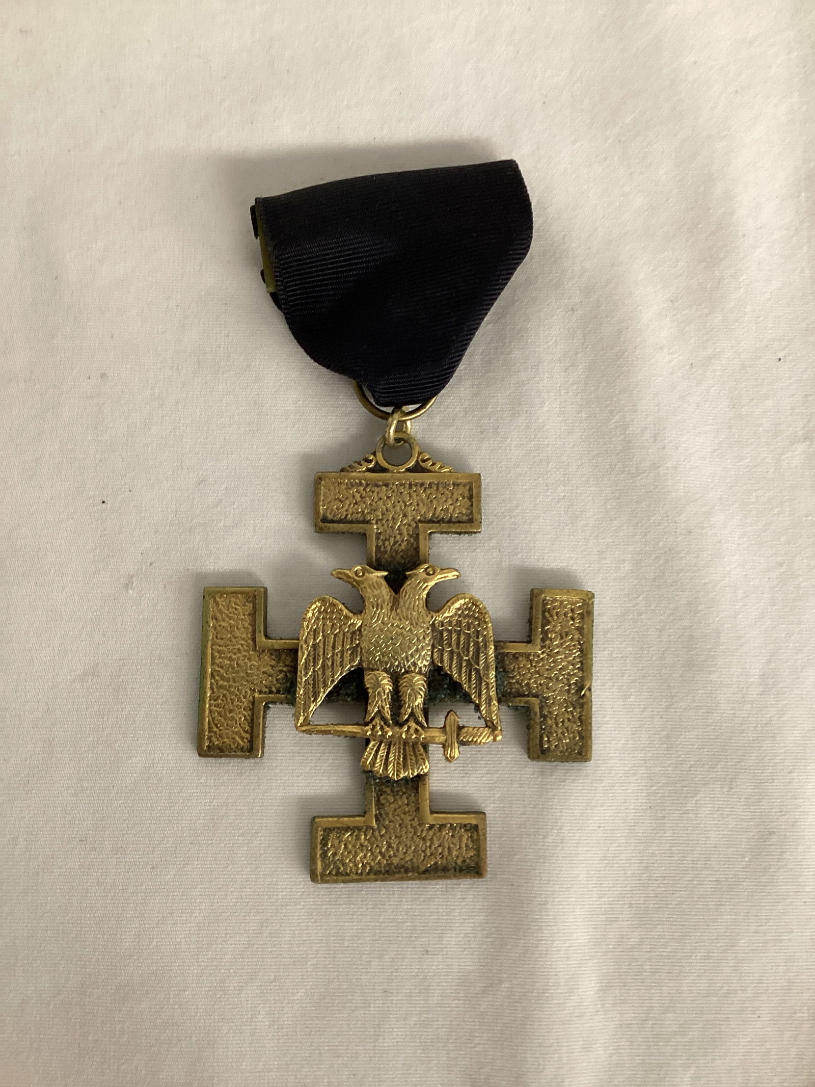 Scottish Rite 32nd Degree Masonic Member Jewel: . 