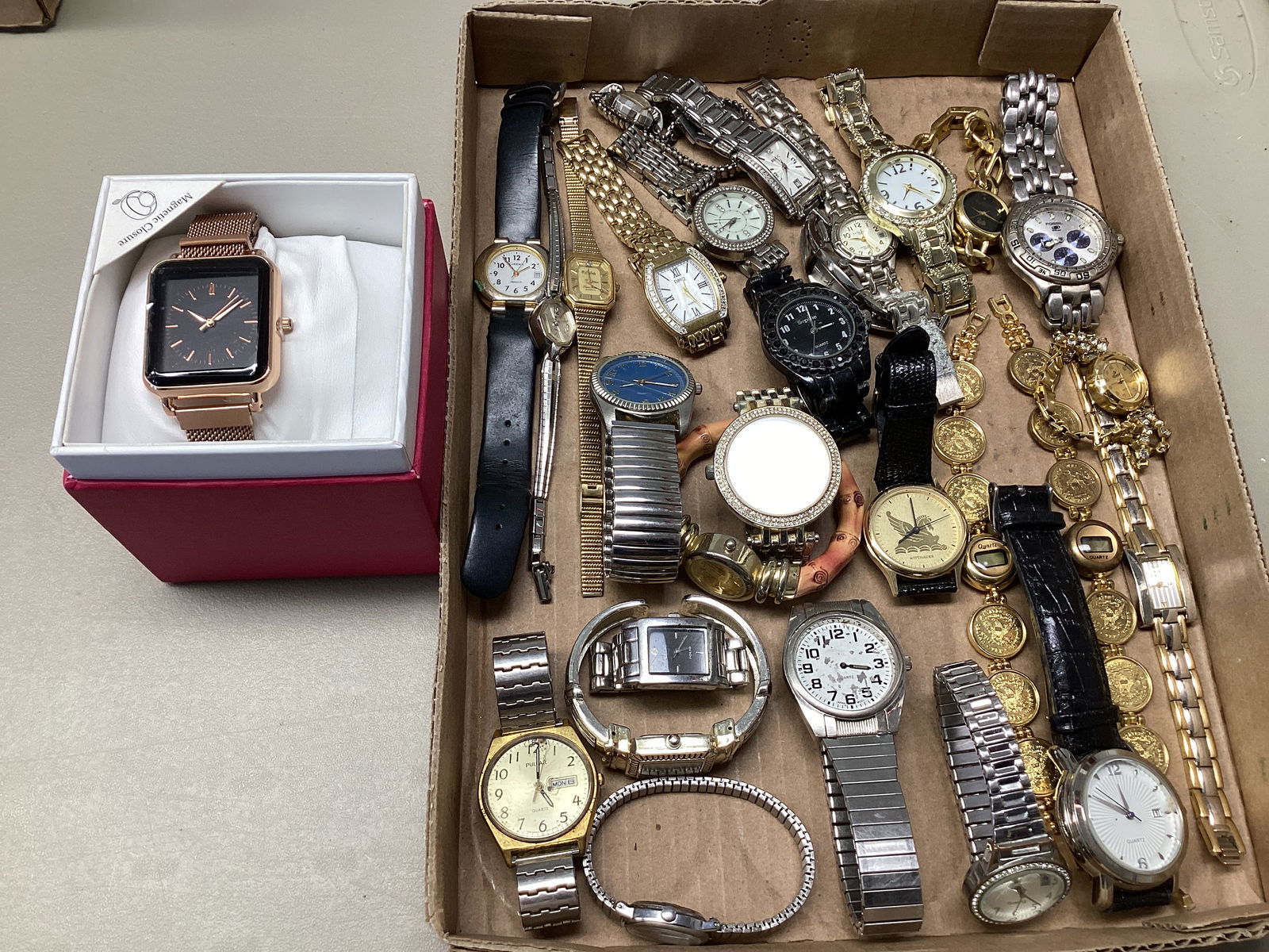 Men's and Women's Watches: untested 