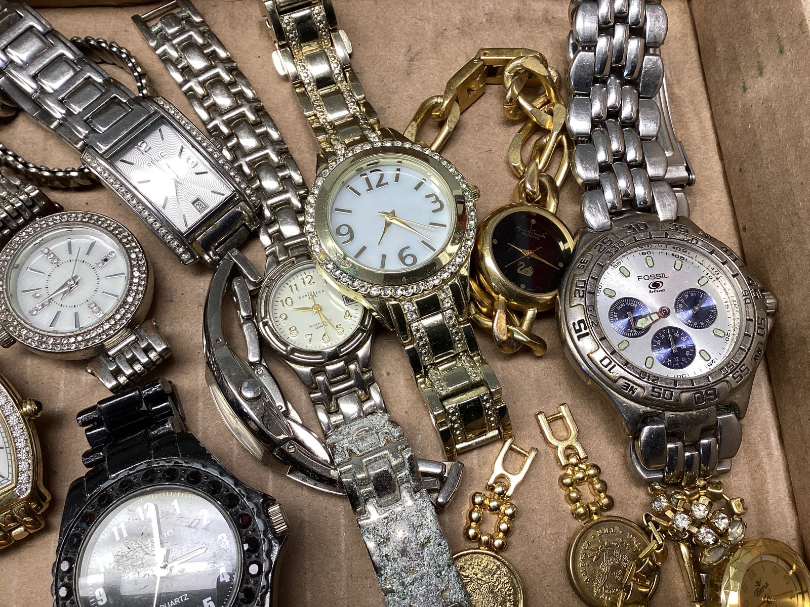 Men's and Women's Watches - 4