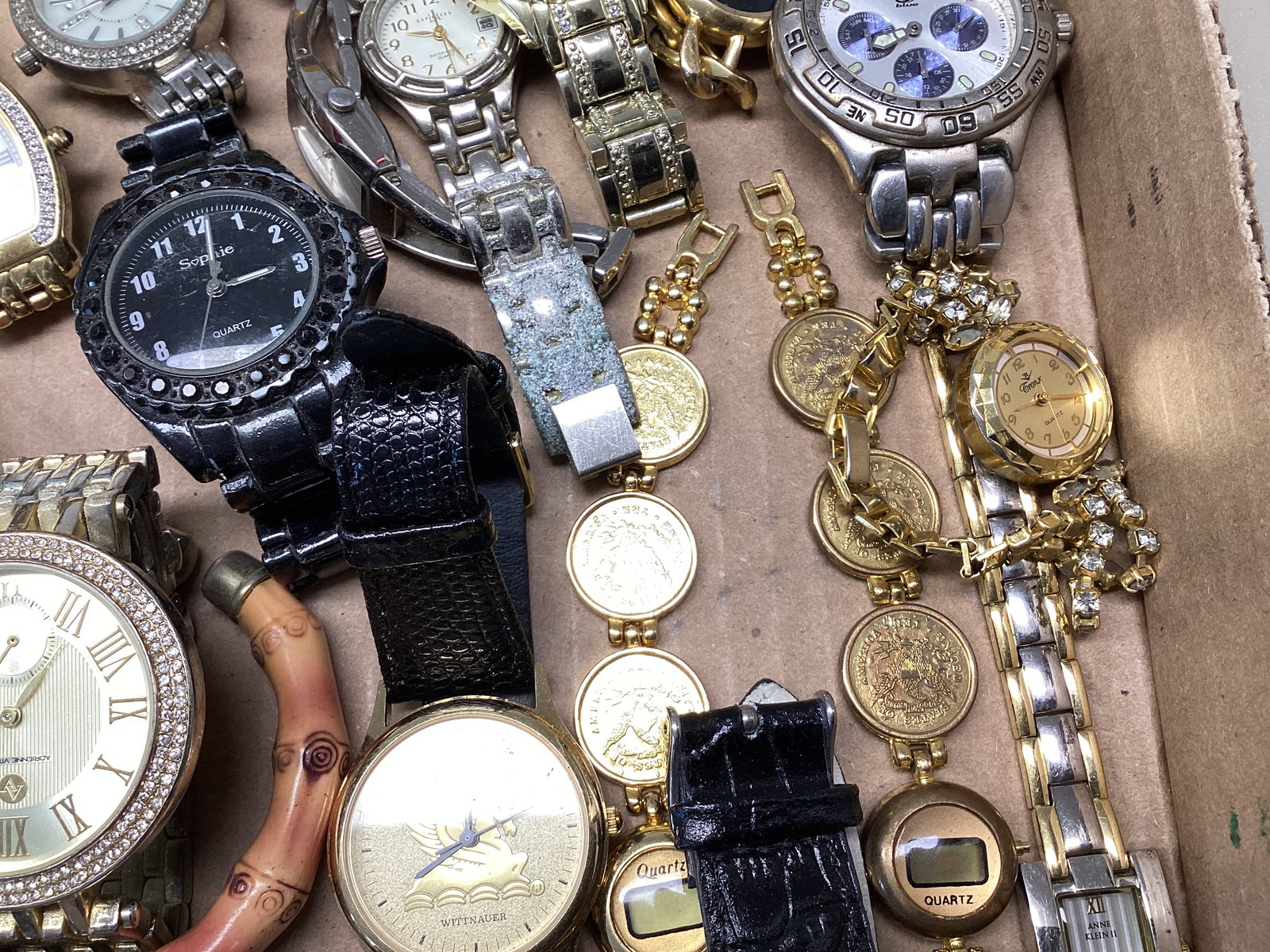 Men's and Women's Watches - 5