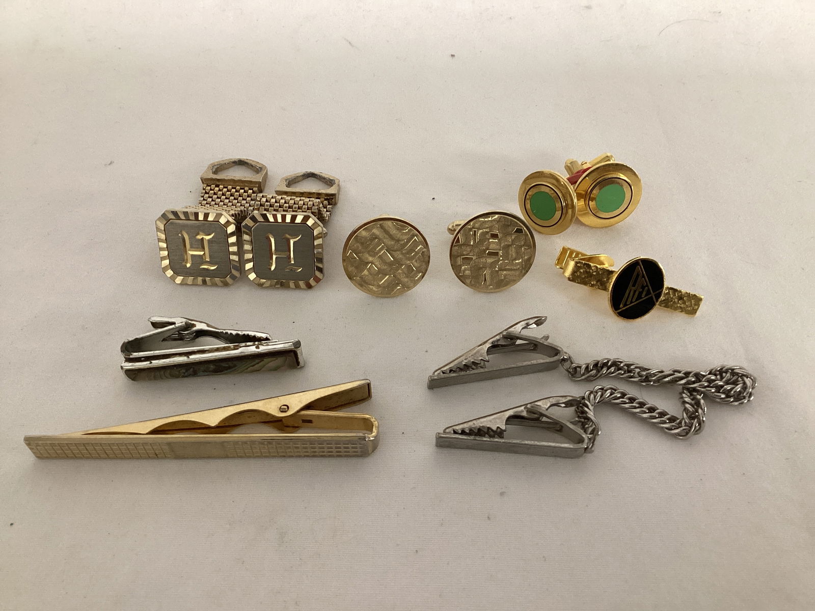 Cufflinks and Tie Tacks (1 of 5)