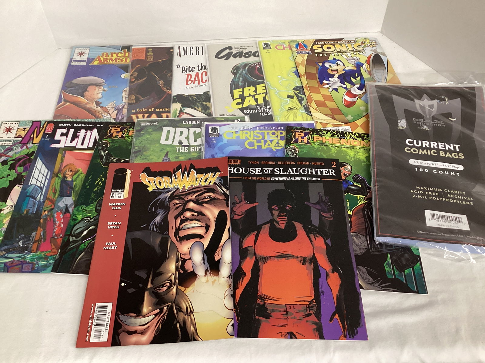 Comic Books with Comic Book Bags: . 