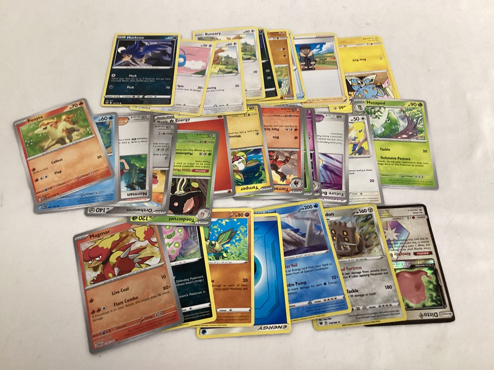 Pokémon Cards: . 