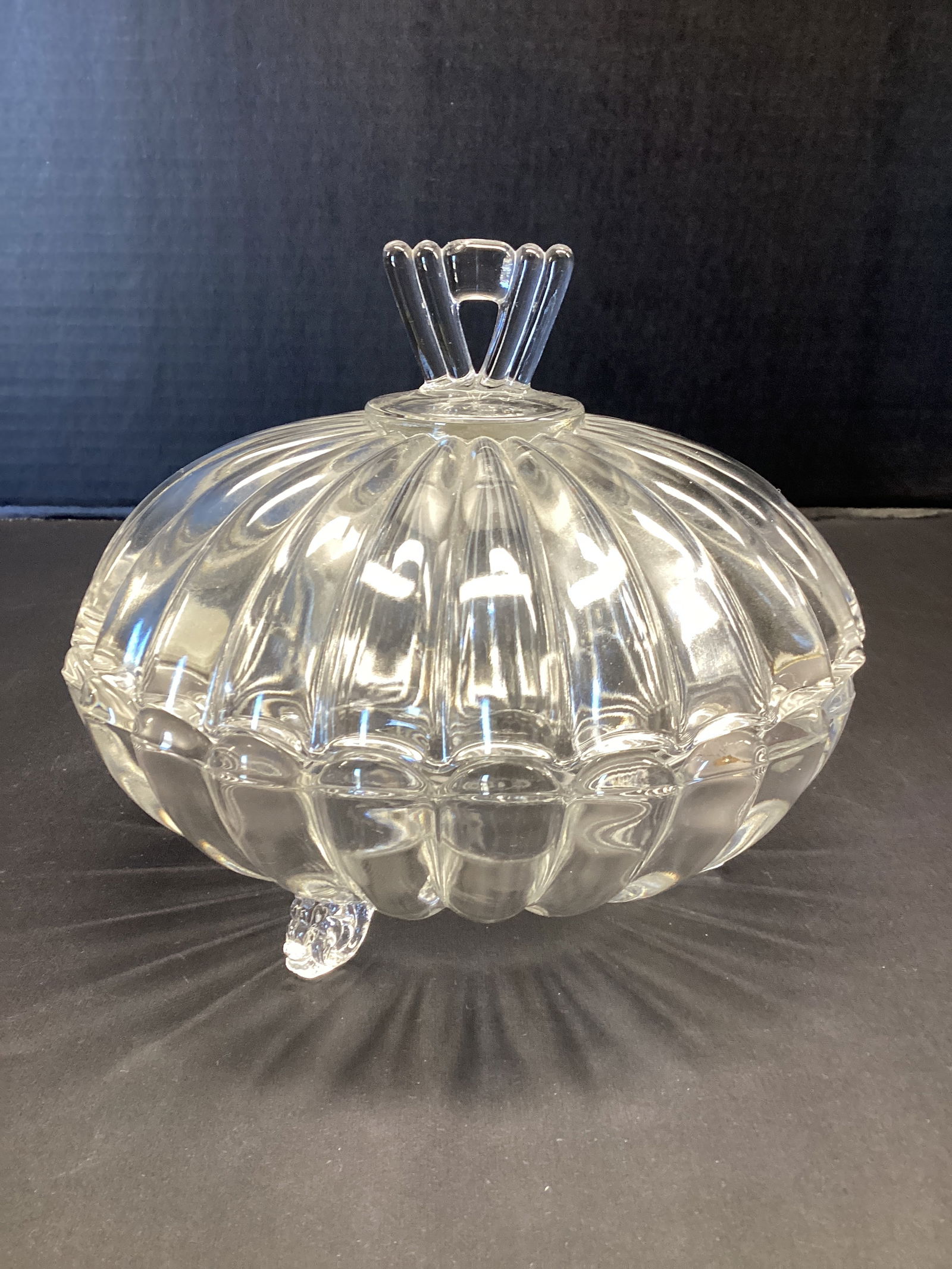Heisey Clear Covered Candy Dish: 5 1/2" h 
