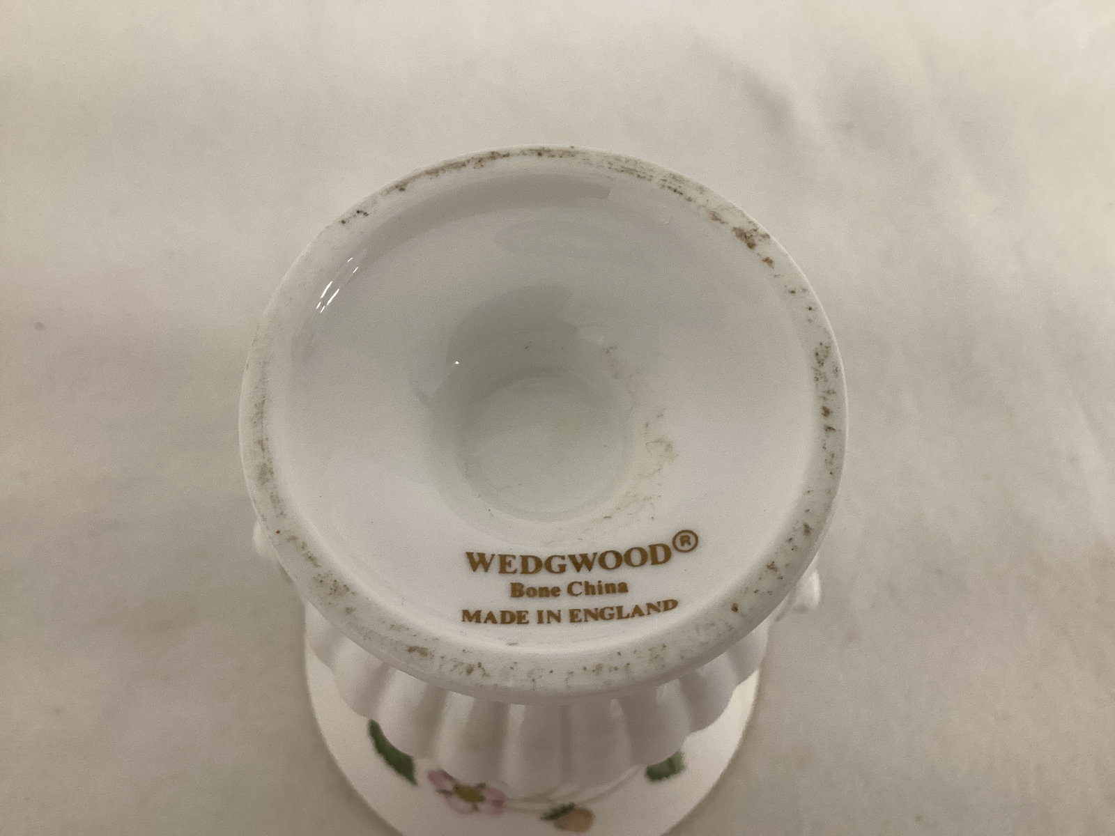 Wedgewood Strawberry Vase - 4