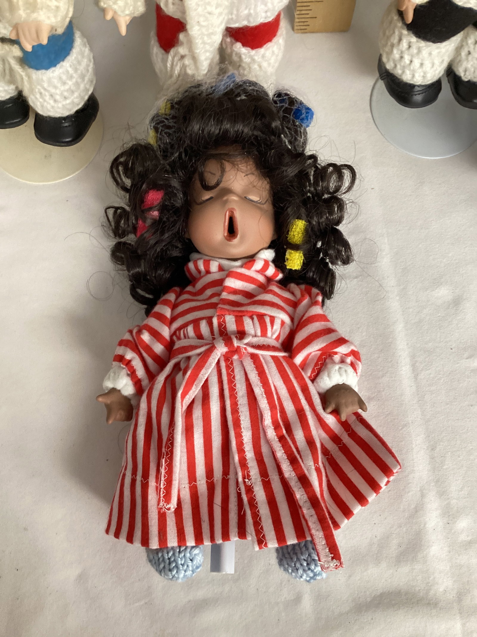 Six Yawning Porcelain Dolls - 5