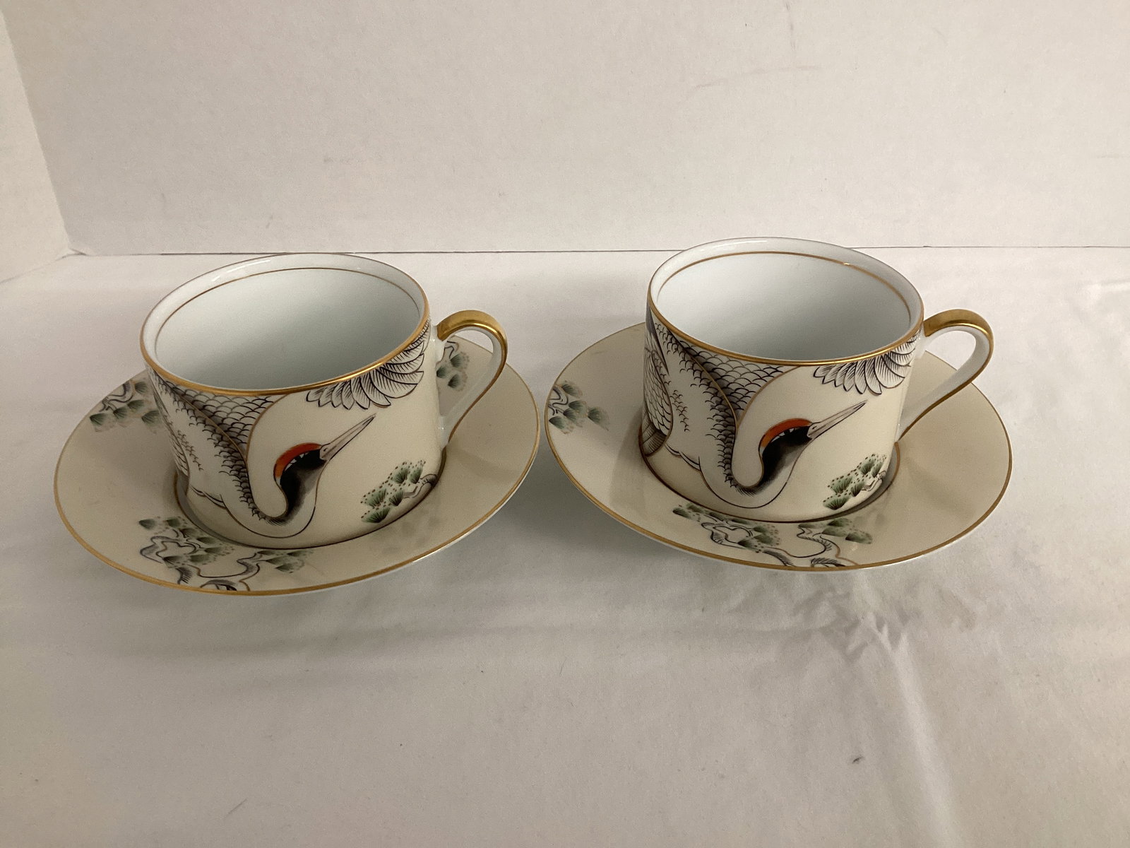 Fitz and Floyd Crane with Pine Plate with Cups and Saucers - 5