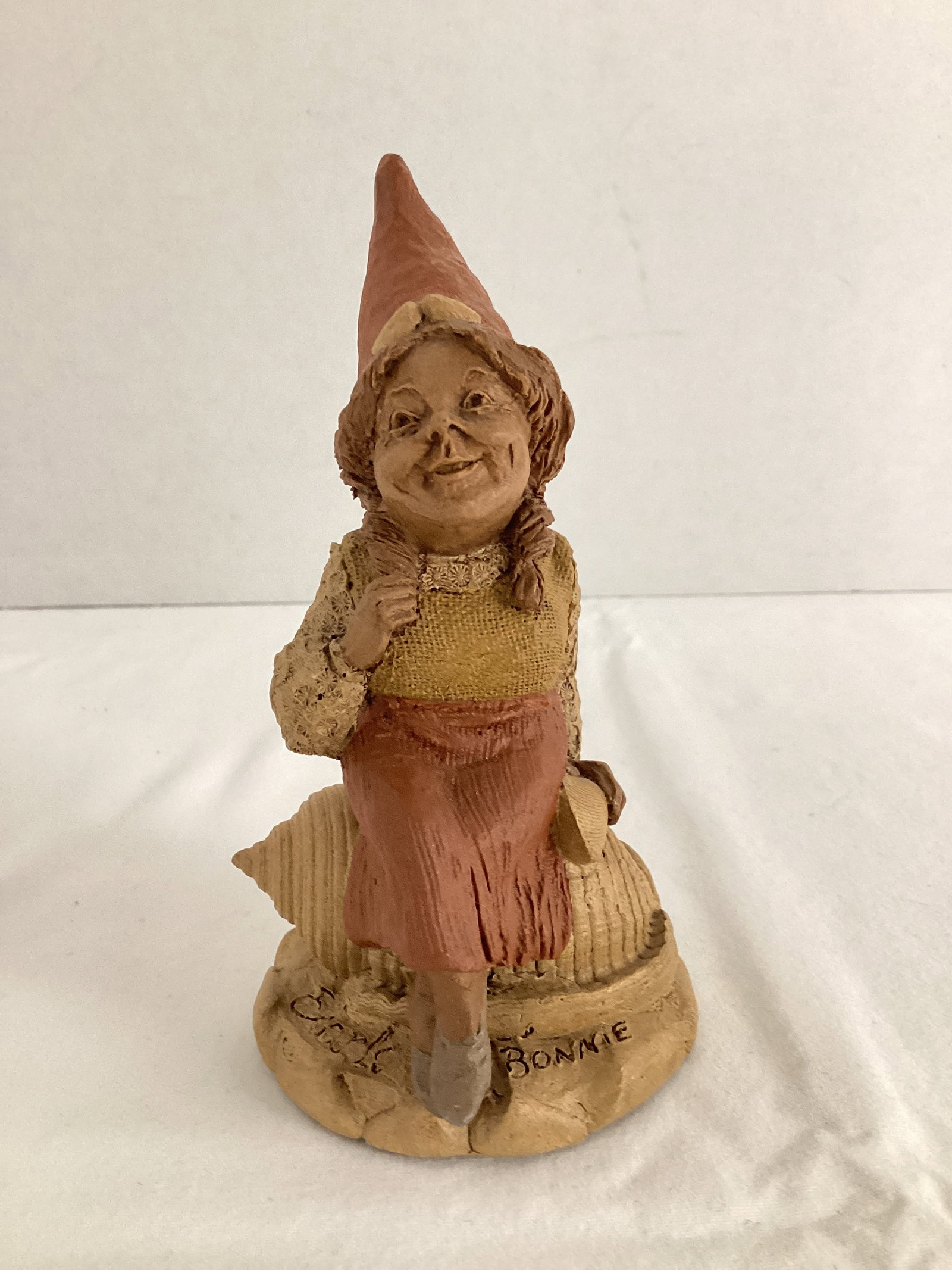 Tom Clark Cairn Studios Bonnie Sculpture (1 of 5)