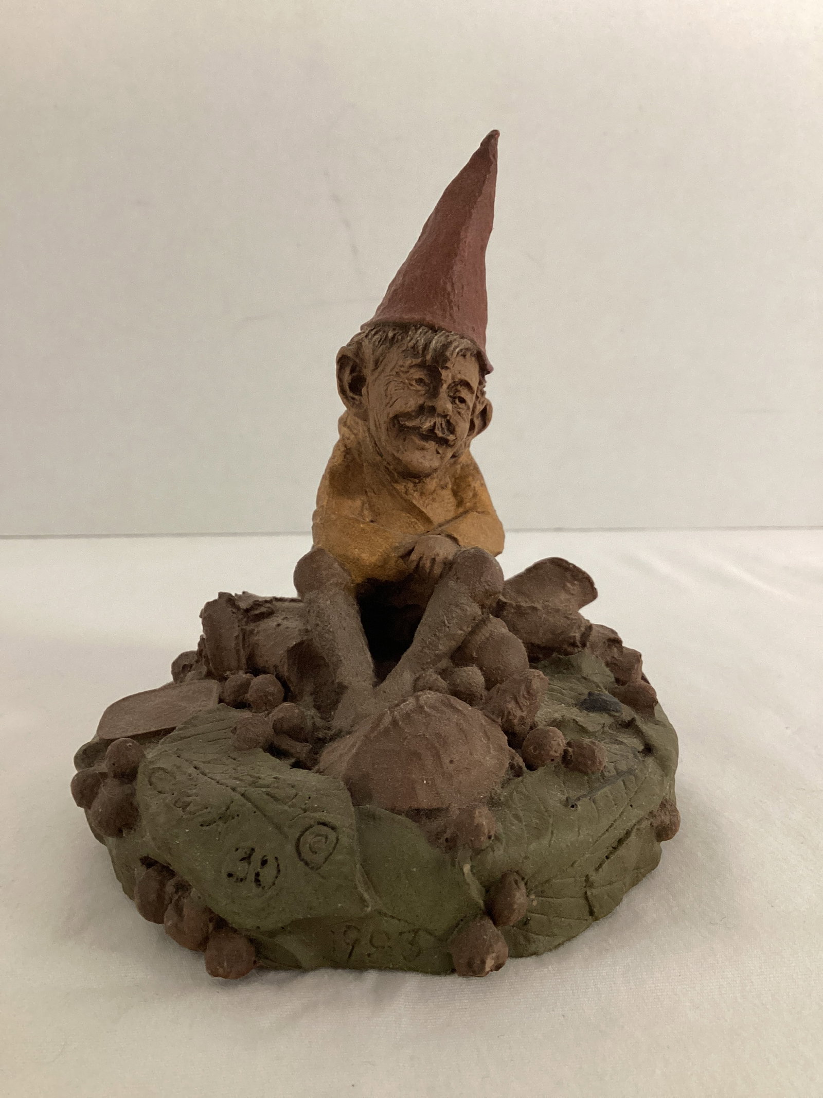 Tom Clark Cairn Studios Freddy Sculpture: 1983, 4" h 