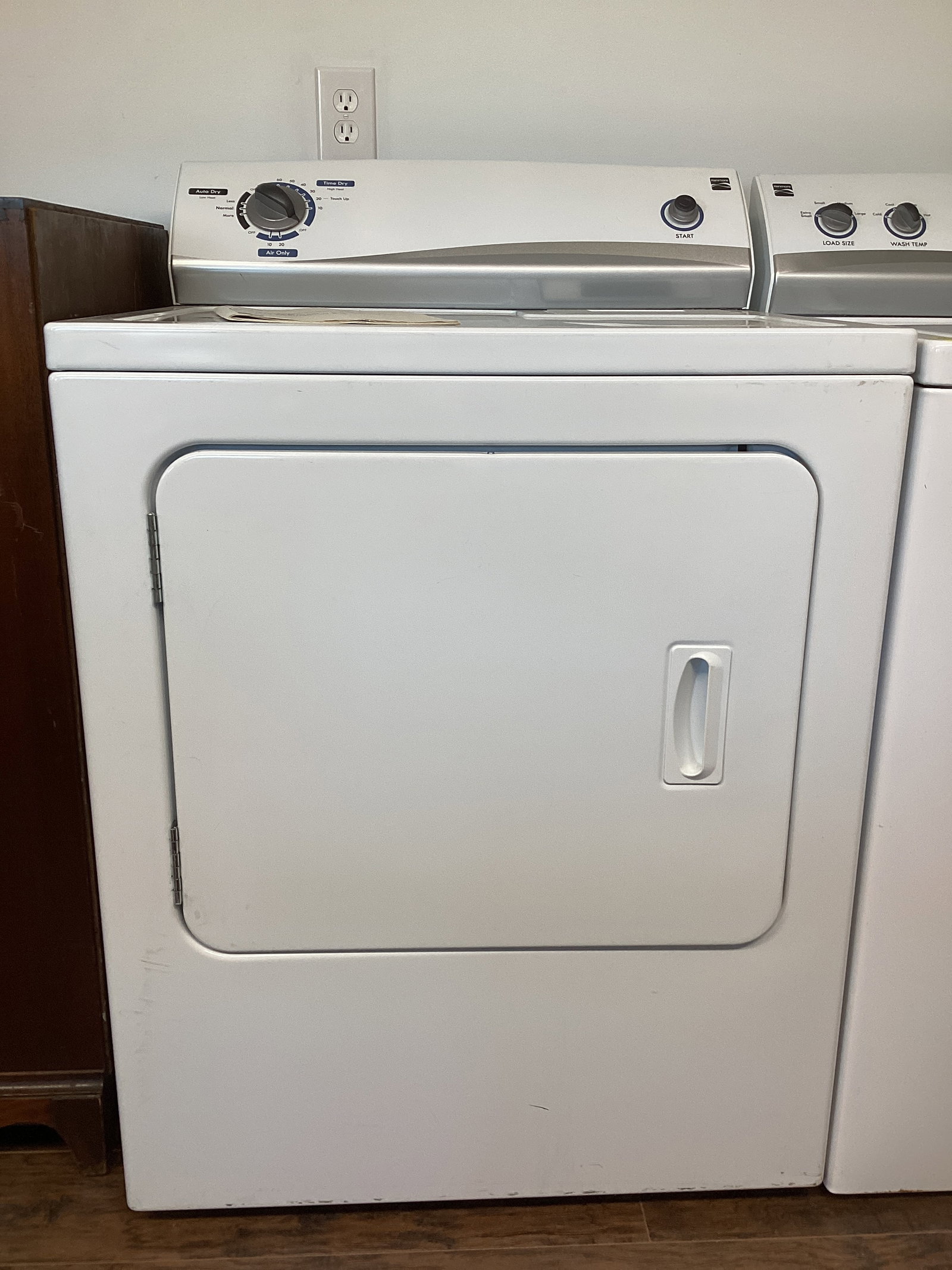 Kenmore Electric Clothes Dryer (1 of 9)