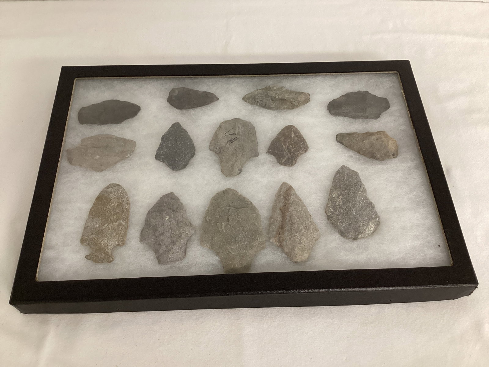 14 Carved Stone Arrowheads in Display Case (1 of 8)