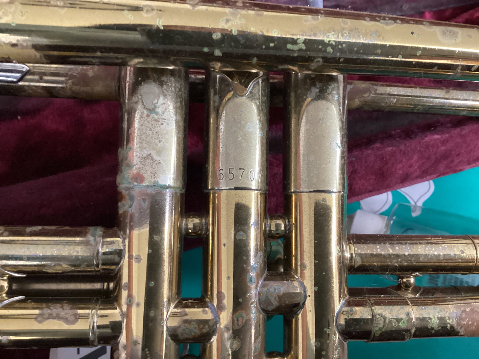 Vintage Bundy Trumpet in Case - 10