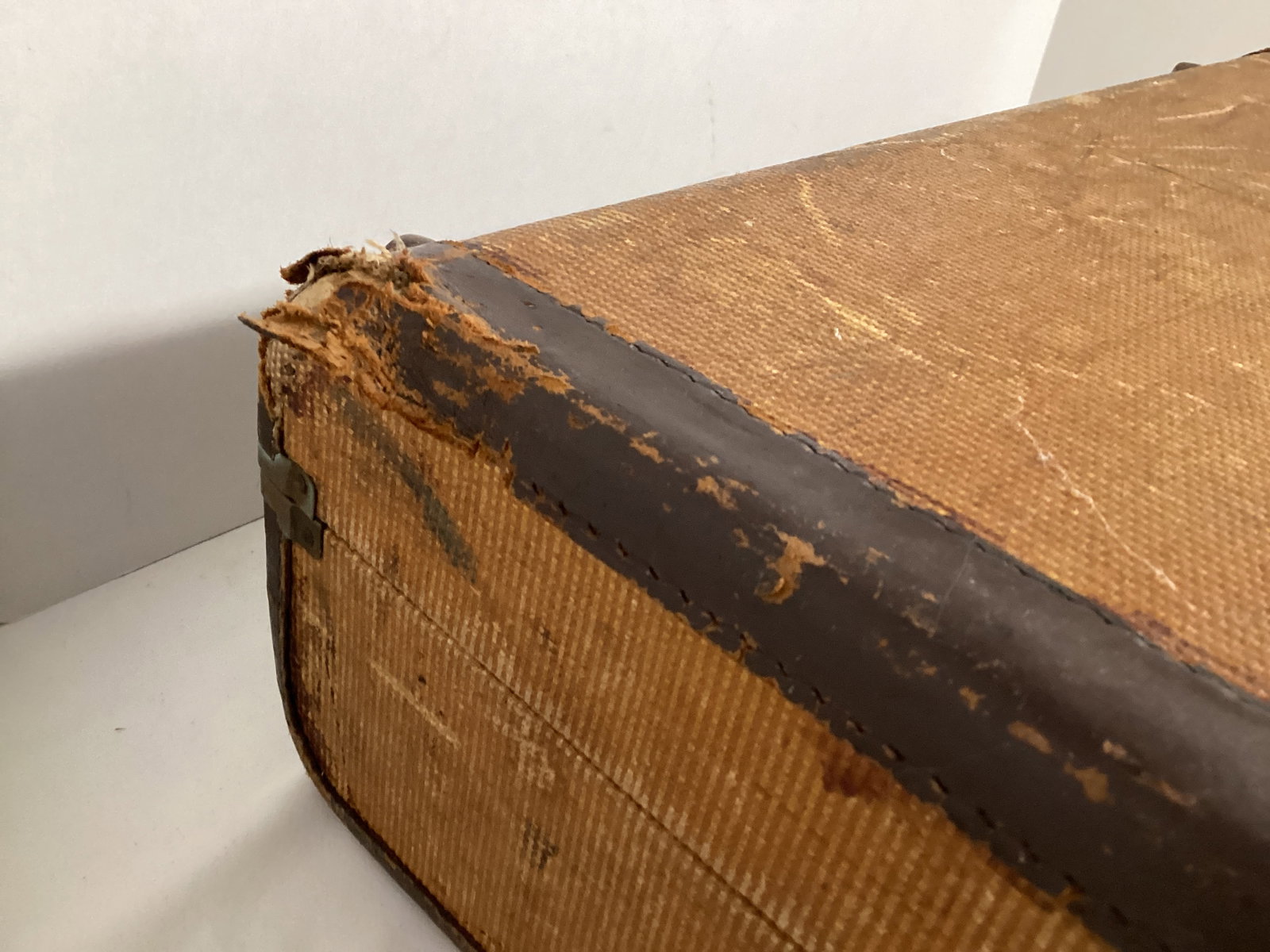 Vintage Bundy Trumpet in Case - 15