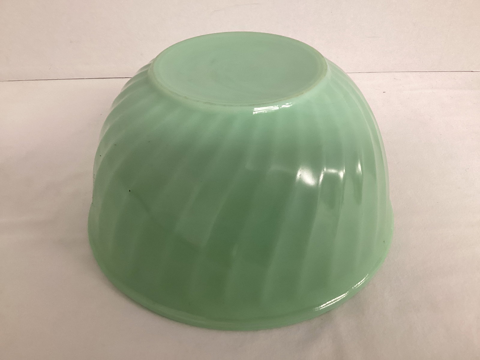 Vintage Fire King Swirl Pattern Jadeite Mixing Bowl - 3