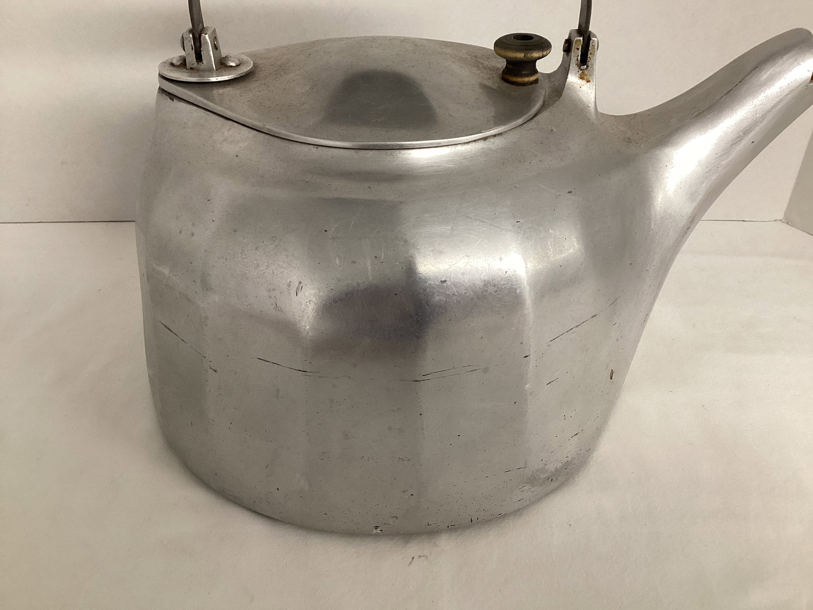 Griswold 5 Quart Colonial Design Cast Aluminum Tea Kettle - 4