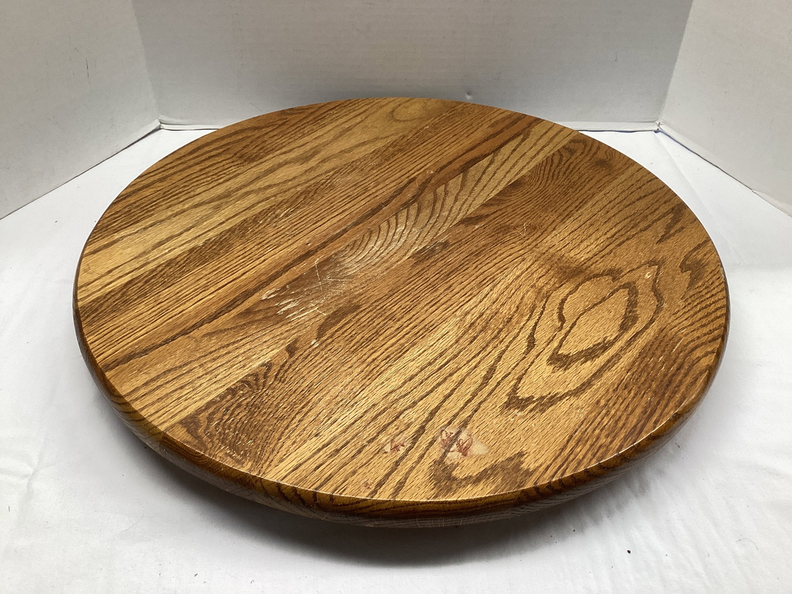 22" Oak Lazy Susan: finish wear, shipping unavailable for this lot 