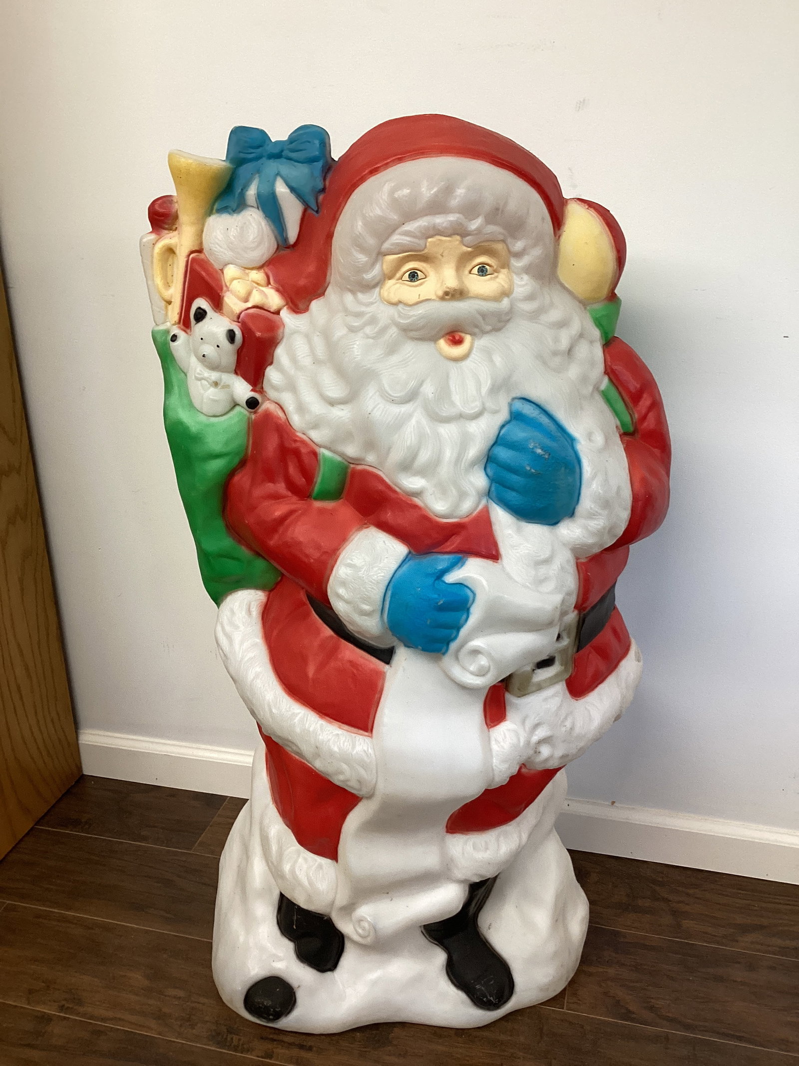 Santa's Best Blow Mold Santa Claus: works, needs bulb, 42" tall, shipping unavailable for this lot 