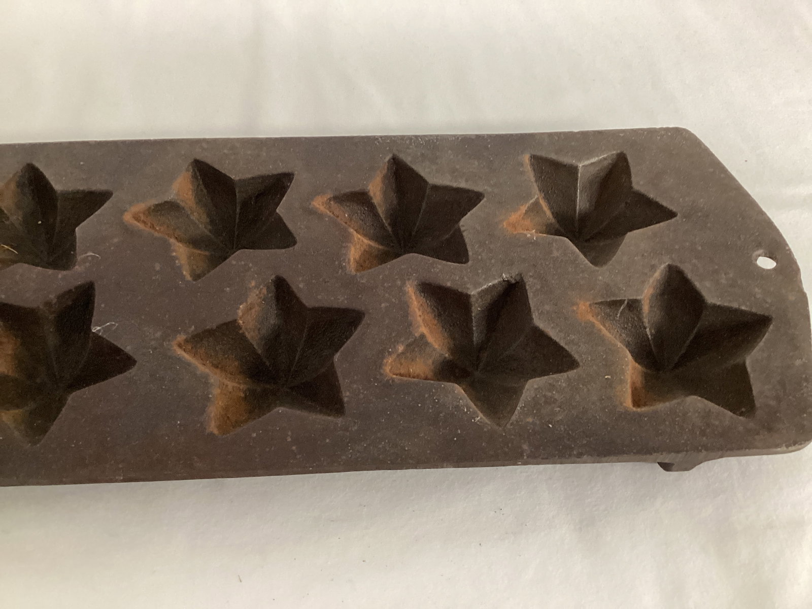 Lodge Cast Iron Star Shaped Muffin Pan - 3